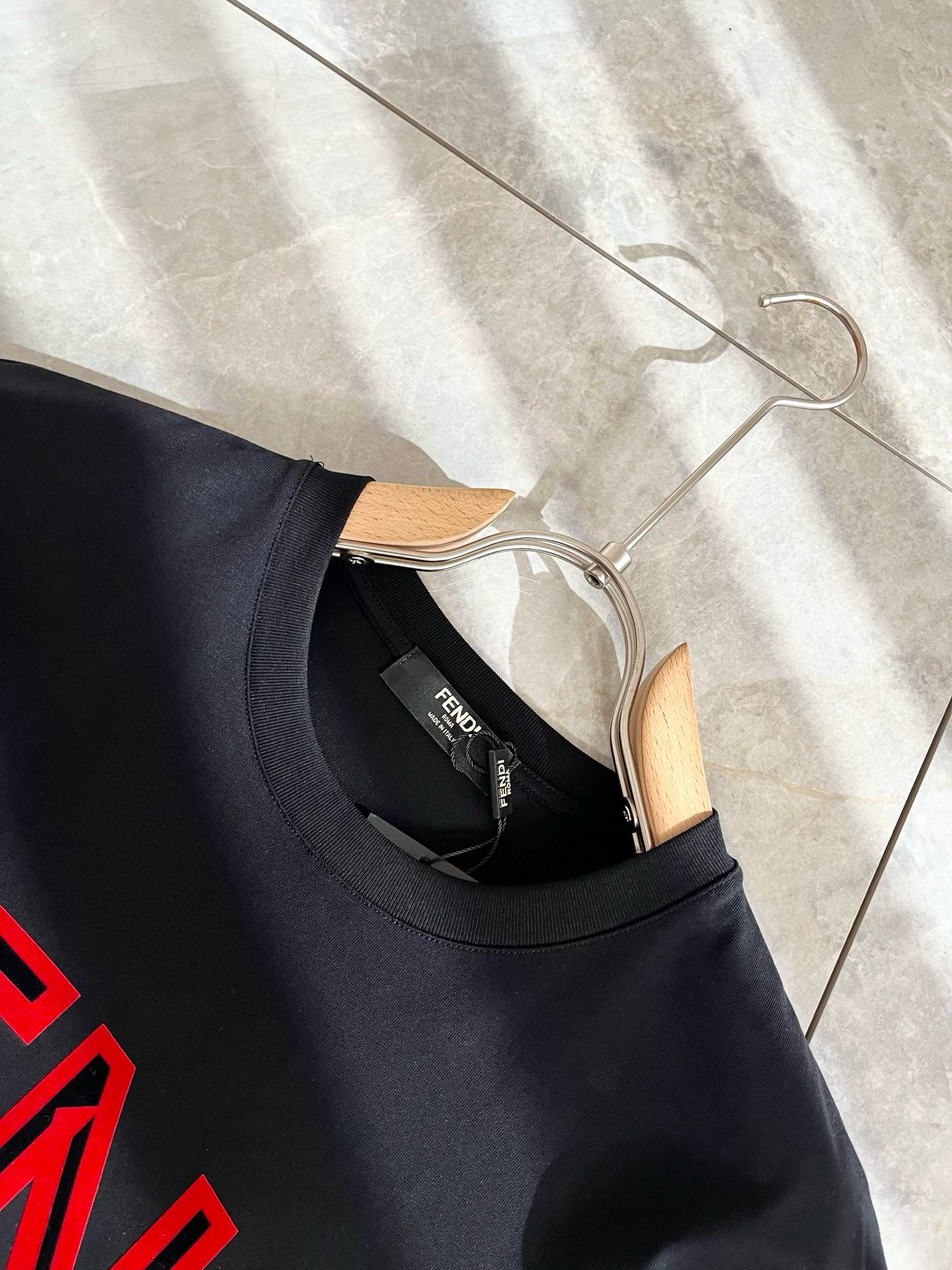 FEN*I 芬*迪2025春夏新款FD家族FF男女同款👫短袖T恤，男女同款👫百搭极简短袖。意大利原厂订单