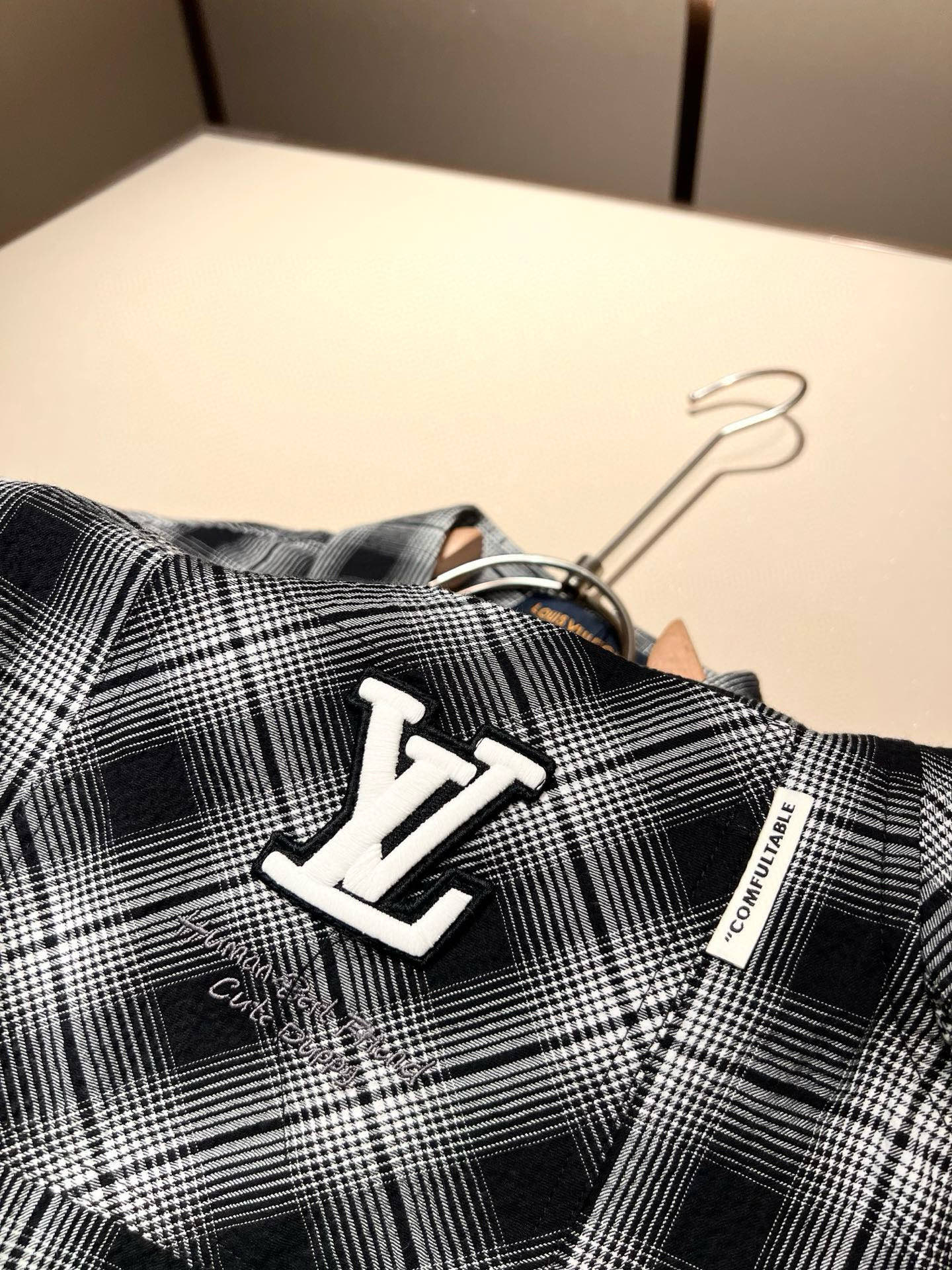 Louis Vuit*on 路易*登 2025春夏新款轻奢男女同款👫短袖帆布棉衬衣款，路易家族的新高端，