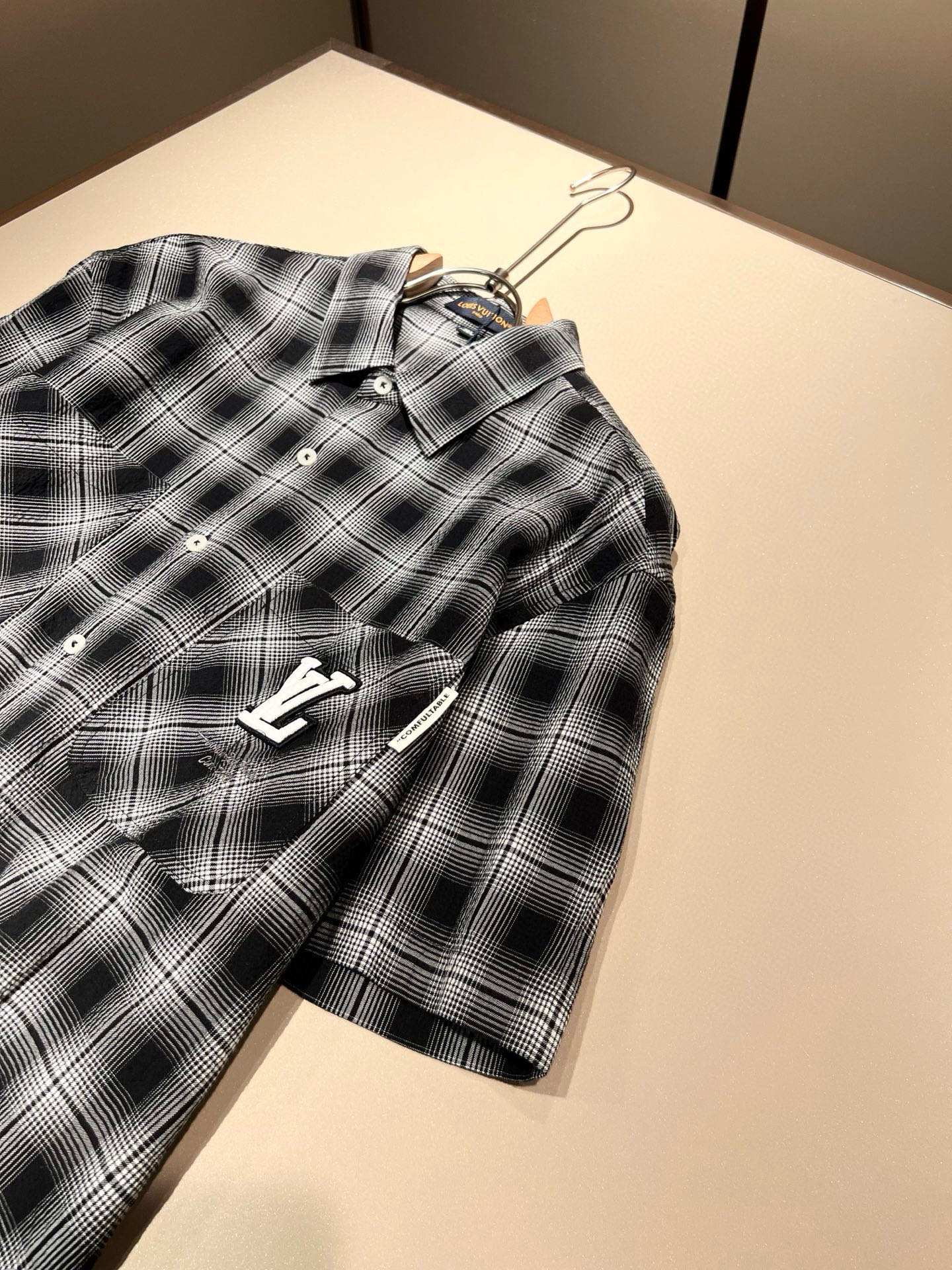 Louis Vuit*on 路易*登 2025春夏新款轻奢男女同款👫短袖帆布棉衬衣款，路易家族的新高端，