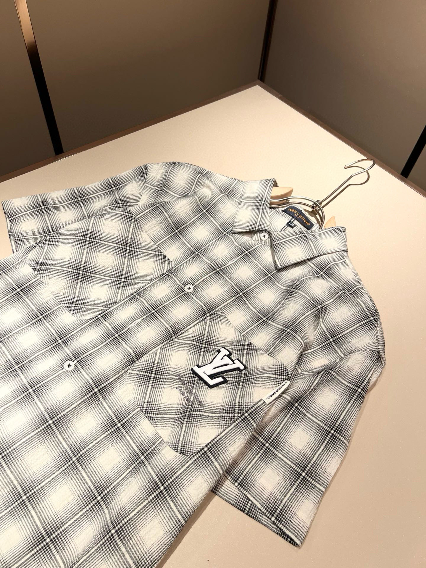 Louis Vuit*on 路易*登 2025春夏新款轻奢男女同款👫短袖帆布棉衬衣款，路易家族的新高端，