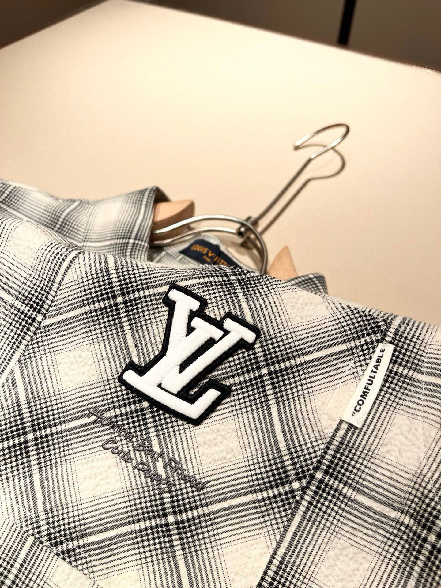 Louis Vuit*on 路易*登 2025春夏新款轻奢男女同款👫短袖帆布棉衬衣款，路易家族的新高端，