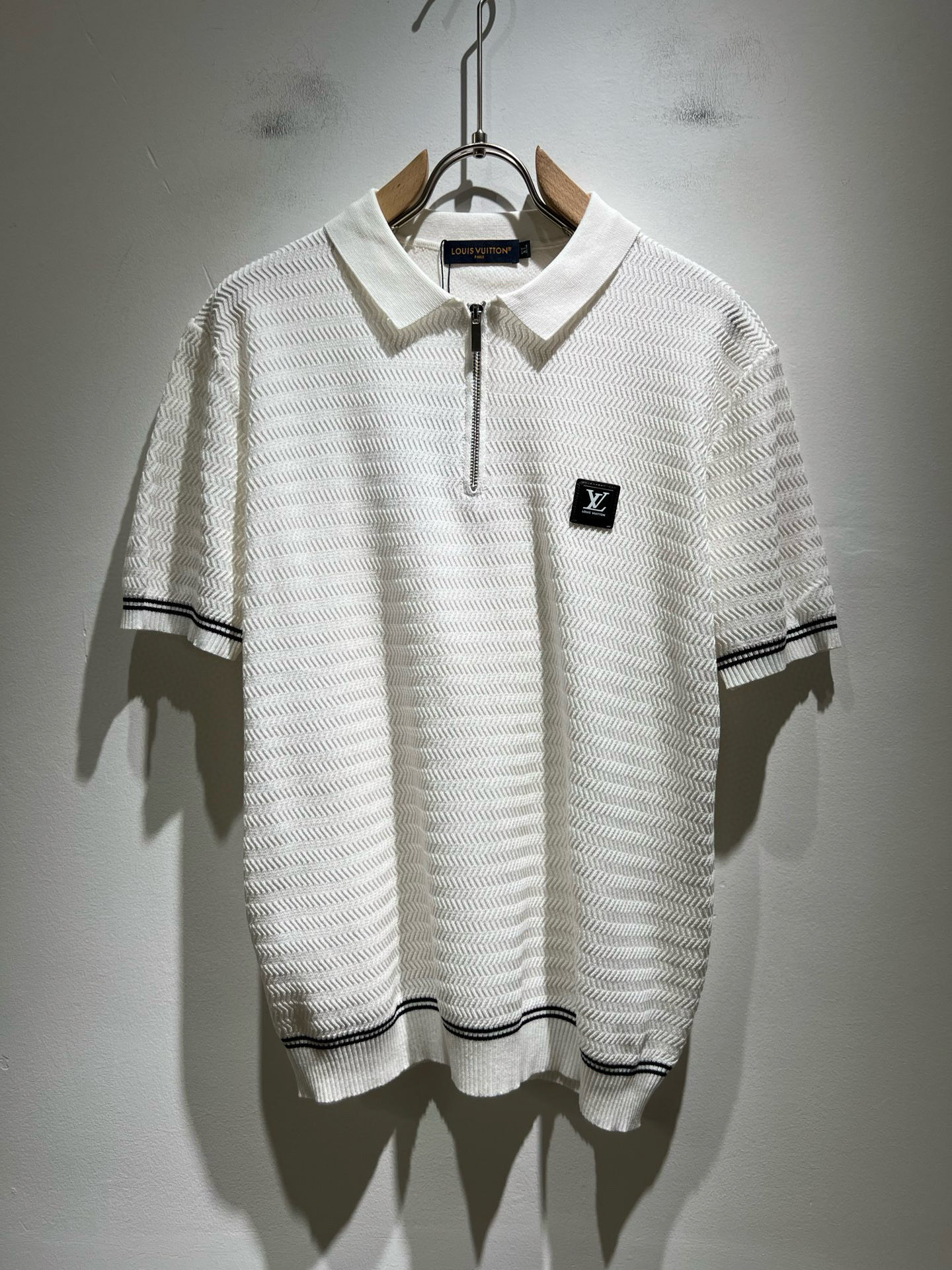 Louis Vuit*on 2025春夏路易家族轻奢翻领针织短袖！路易家族的新高端，细节品质永远的那么完