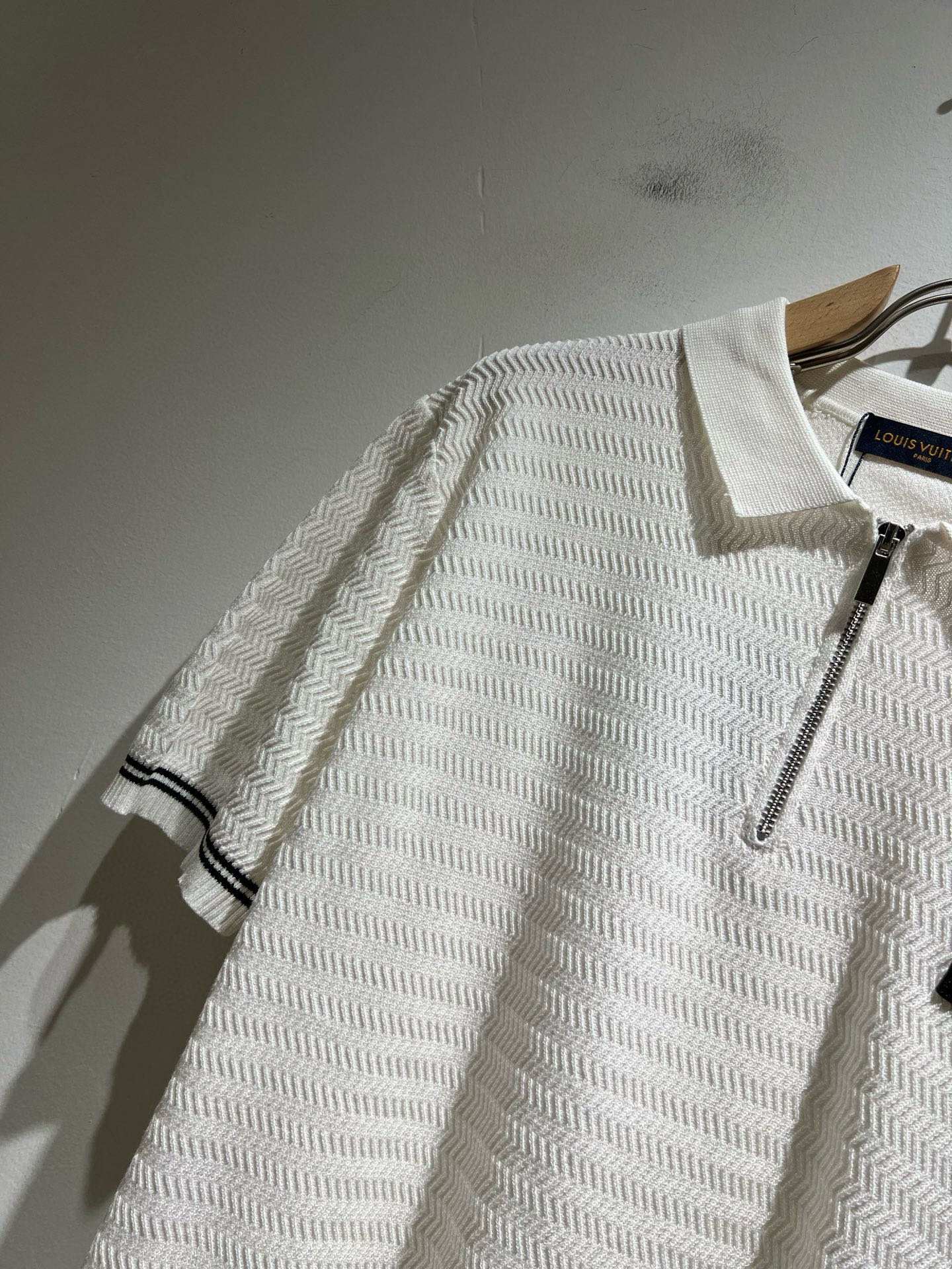 Louis Vuit*on 2025春夏路易家族轻奢翻领针织短袖！路易家族的新高端，细节品质永远的那么完