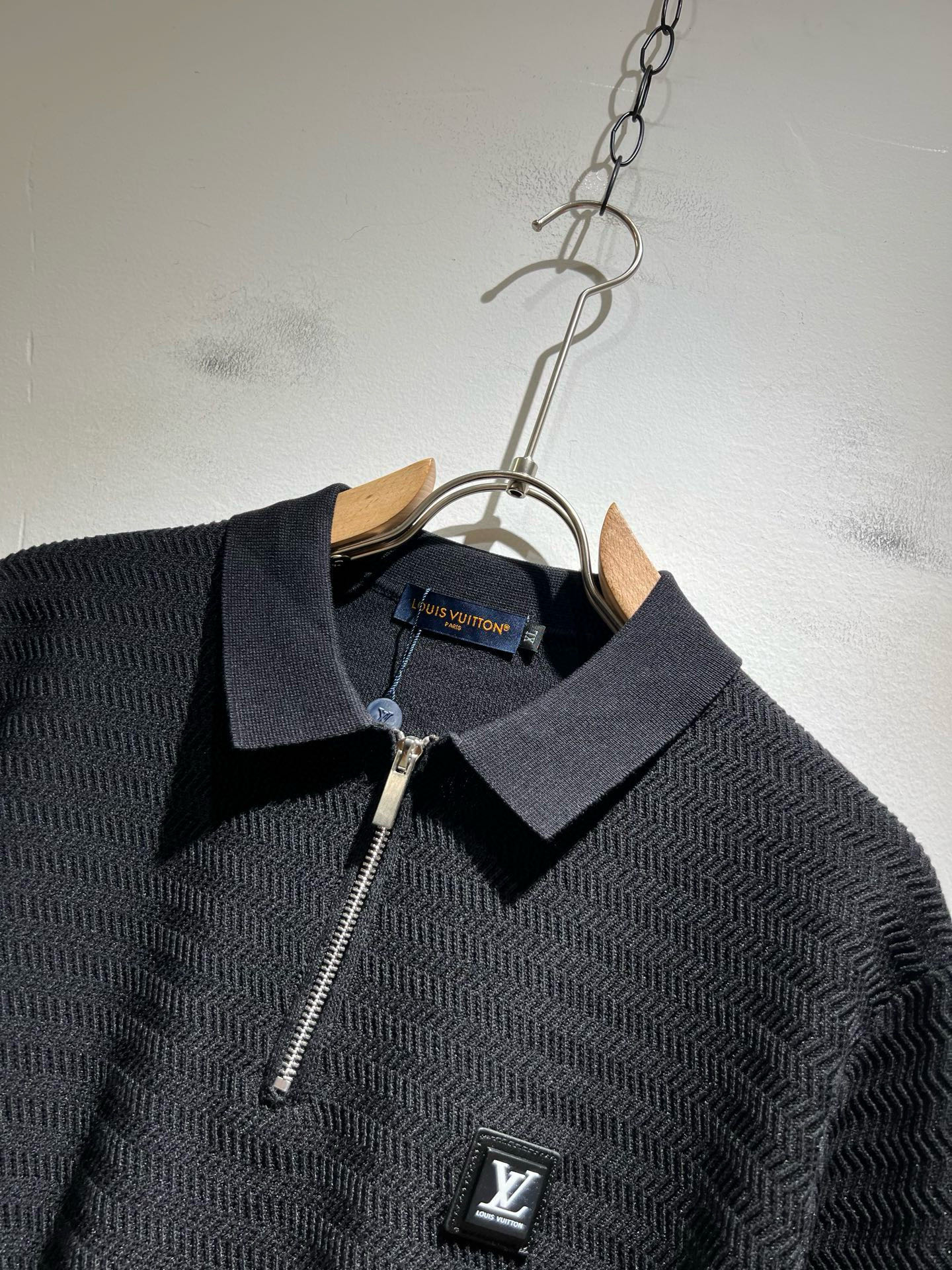 Louis Vuit*on 2025春夏路易家族轻奢翻领针织短袖！路易家族的新高端，细节品质永远的那么完
