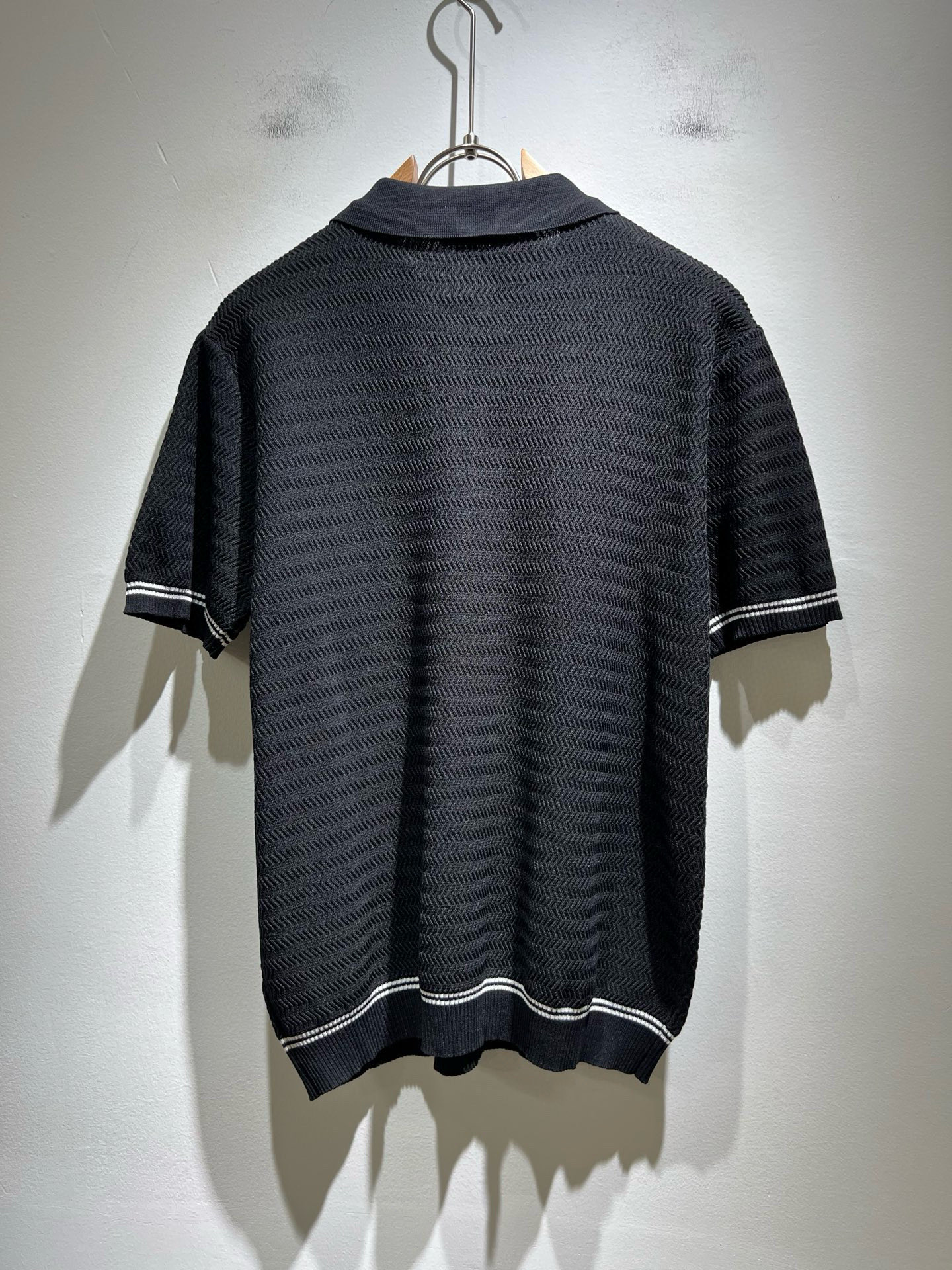 Louis Vuit*on 2025春夏路易家族轻奢翻领针织短袖！路易家族的新高端，细节品质永远的那么完