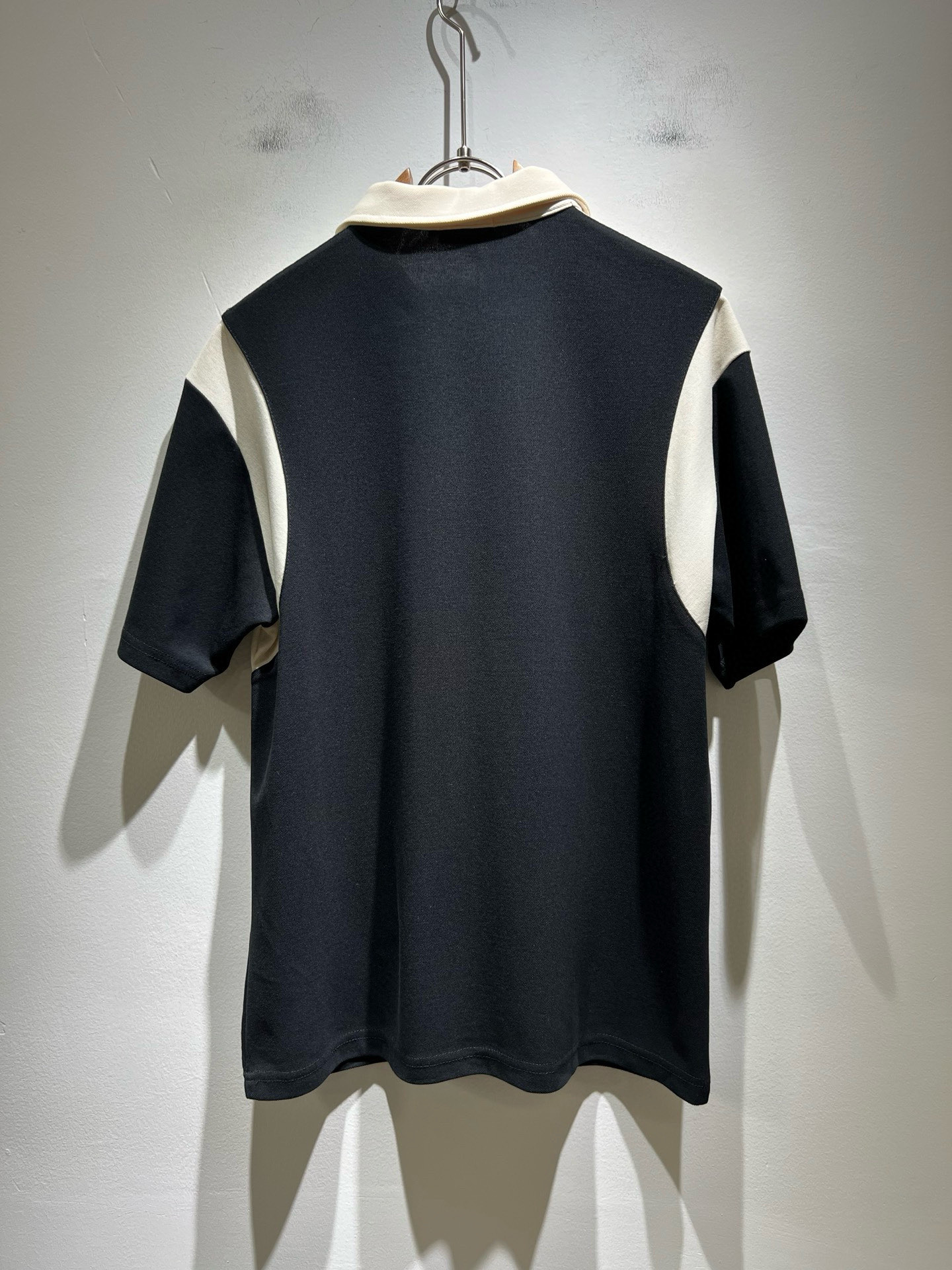 MON蒙**口2025春夏新款男士原单男士短袖POLO衫，贸易公司货，官网同步发售！此类型的基础单品是每