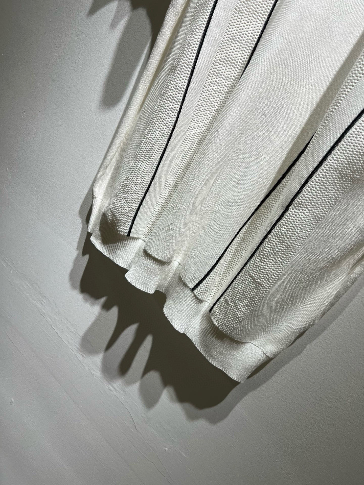 Louis Vuit*on 2025春夏路易家族轻奢翻领针织短袖！路易家族的新高端，细节品质永远的那么完