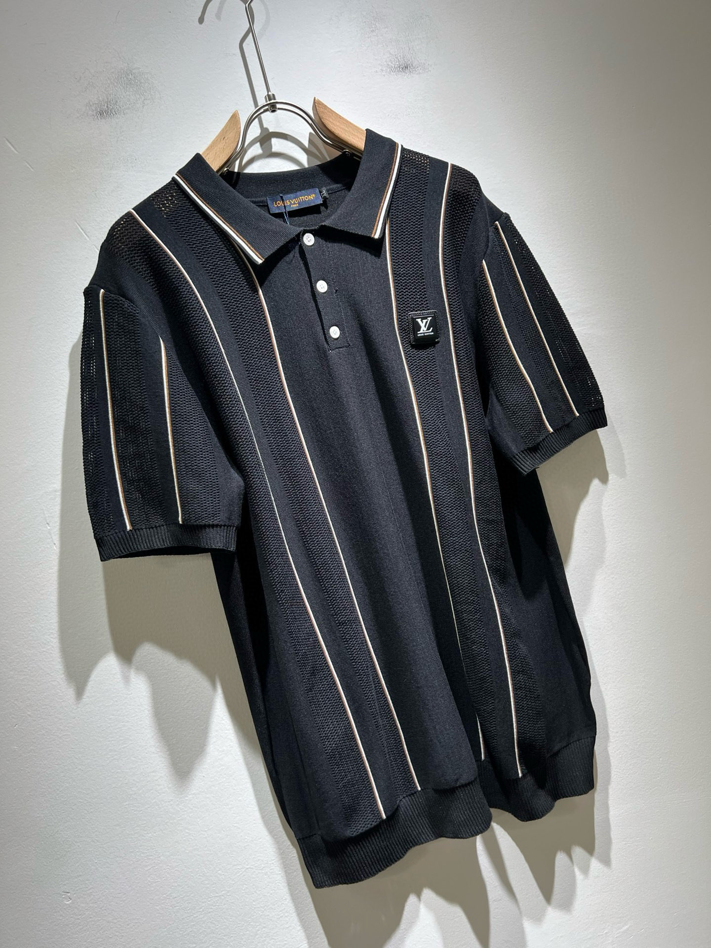 Louis Vuit*on 2025春夏路易家族轻奢翻领针织短袖！路易家族的新高端，细节品质永远的那么完