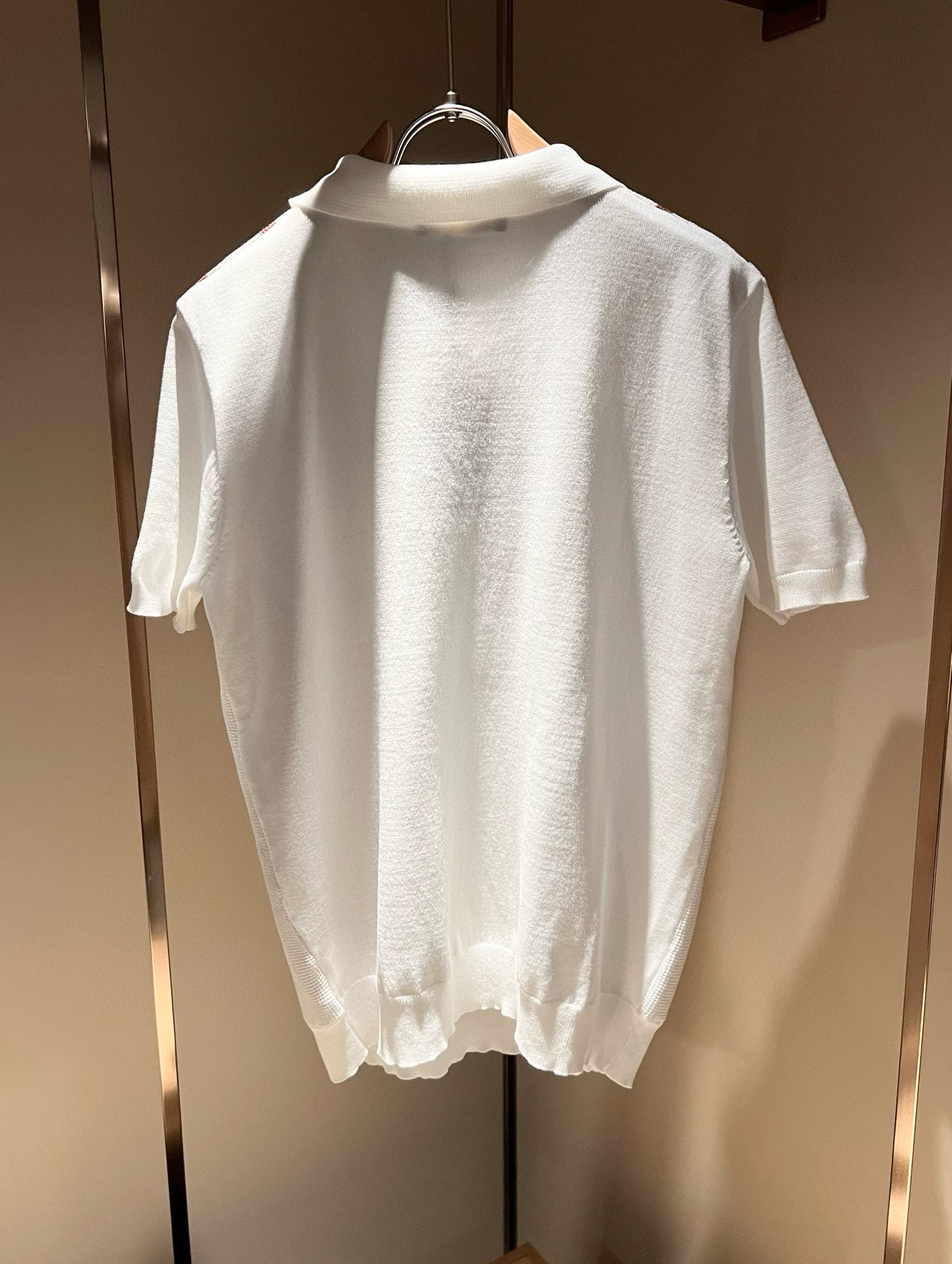 Loro Piana诺悠翩雅 2025早春男士最新的贸易订单翻领针织短袖T恤，全品相！！上身舒适透气，不