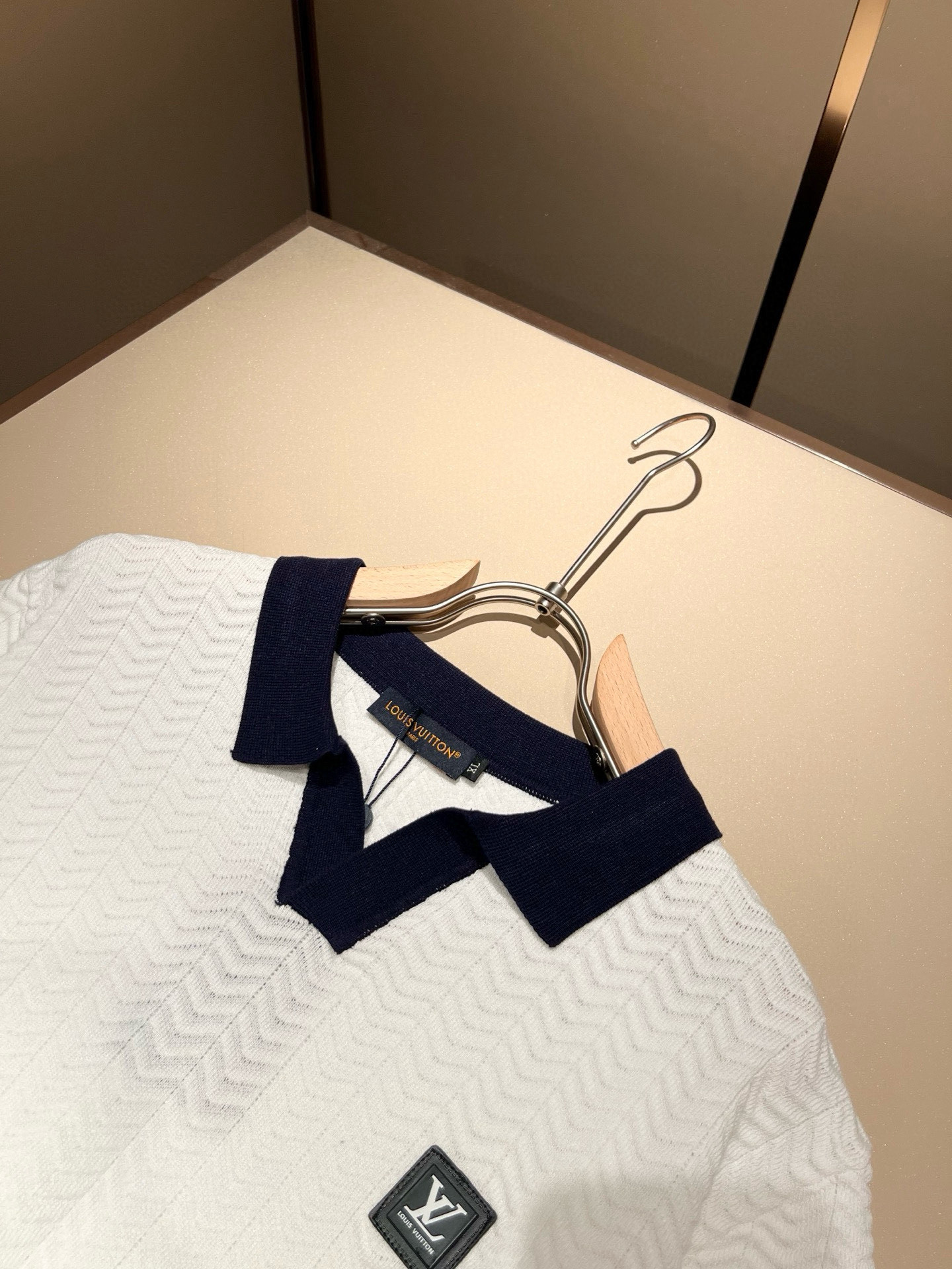 Louis Vuit*on 2025春夏路易家族轻奢翻领针织短袖！路易家族的新高端，细节品质永远的那么完