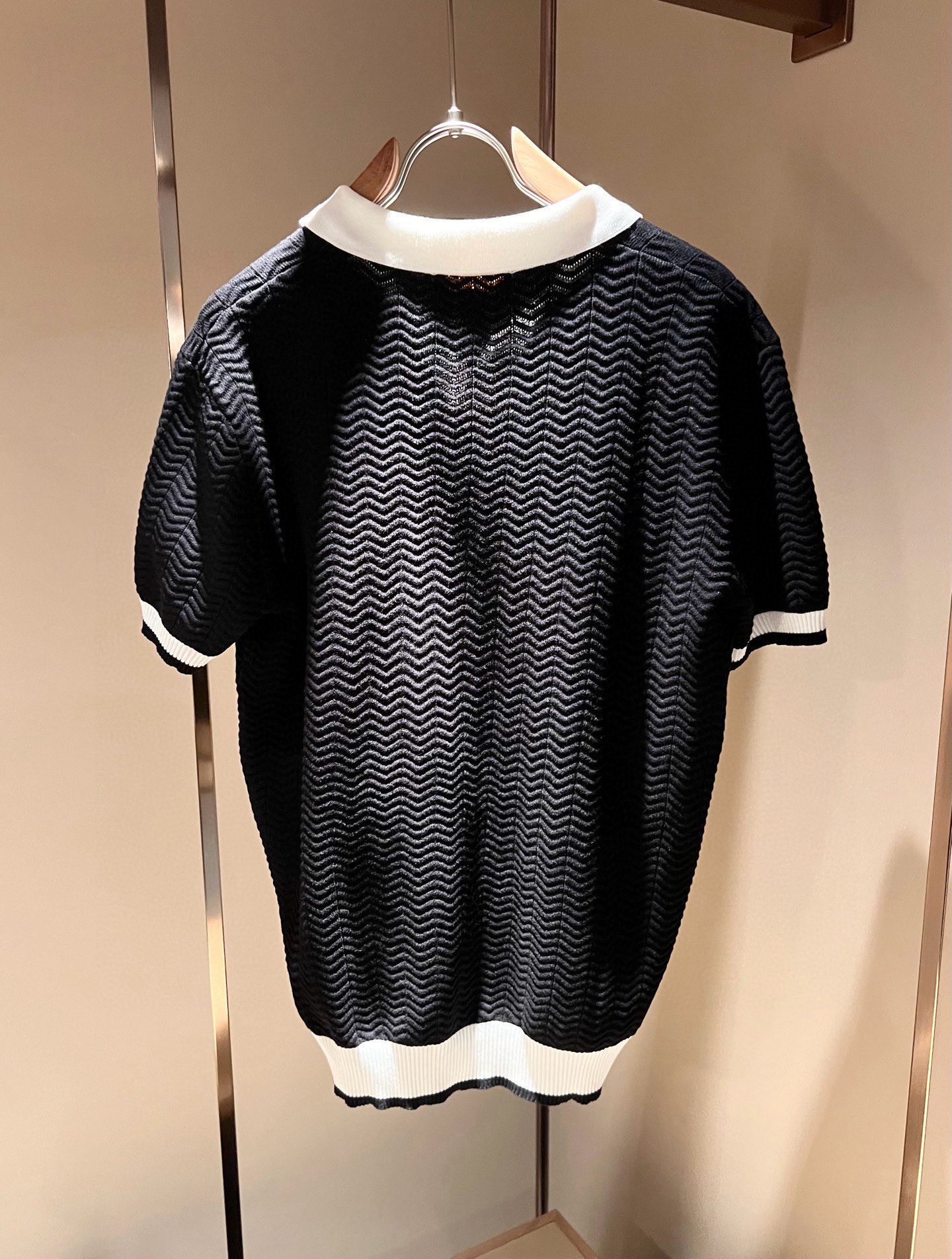 Louis Vuit*on 2025春夏路易家族轻奢翻领针织短袖！路易家族的新高端，细节品质永远的那么完