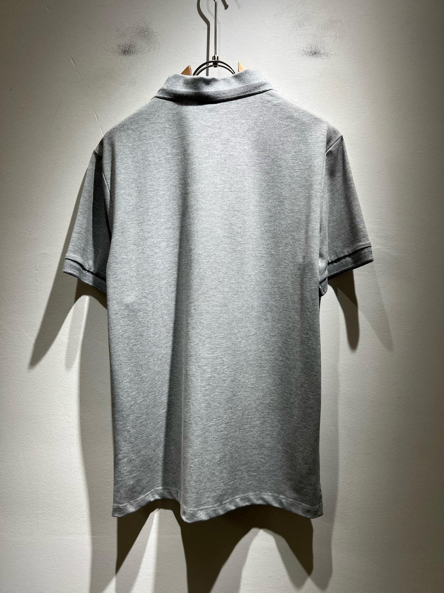 Bur*erry 巴*莉 2025春夏新款男士短袖Polo衫，品牌最新设计元素！既不单调也不复杂,恰到好