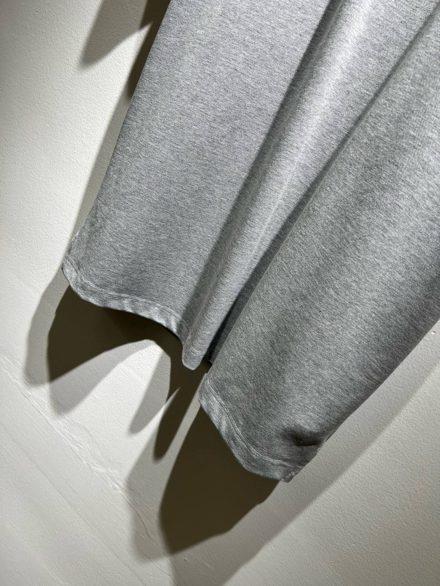 Bur*erry 巴*莉 2025春夏新款男士短袖Polo衫，品牌最新设计元素！既不单调也不复杂,恰到好