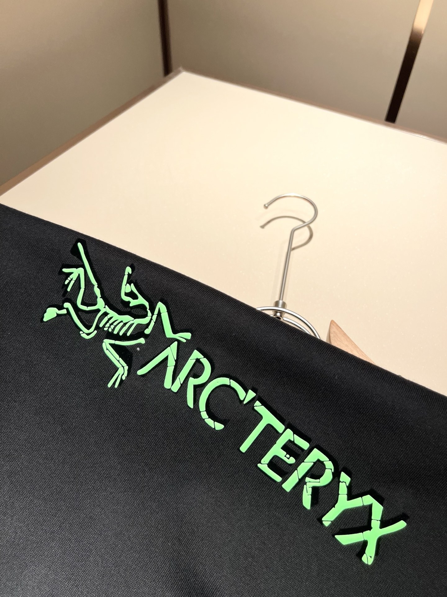 ARCTER*X始*祖鸟 2025春夏新款男士打底衫，户外品牌可能大家第一想到的就是加拿大鹅、始祖鸟。给