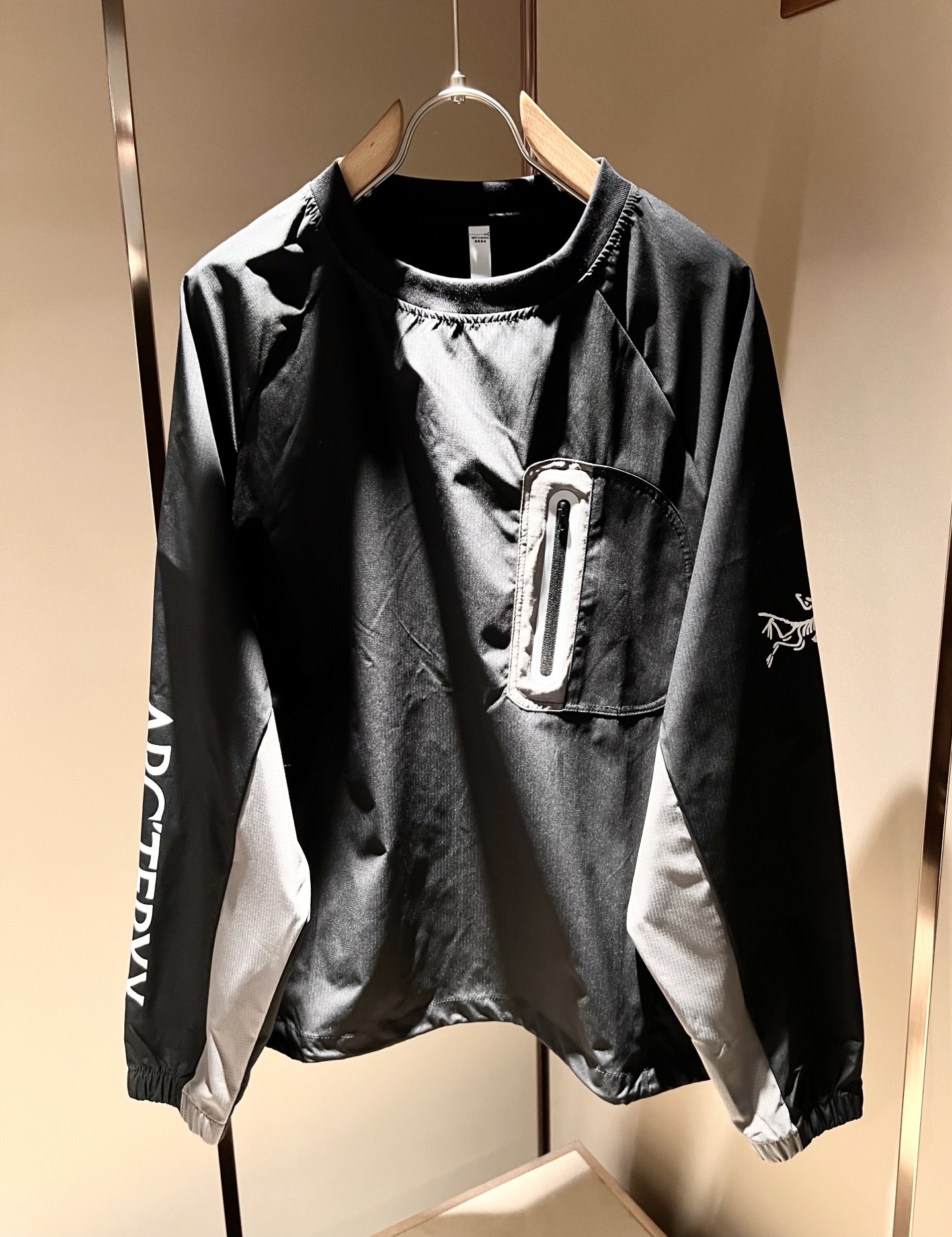 ARCTER*X始*祖鸟 2025秋冬新款男女同款👫休闲卫衣，户外品牌可能大家第一想到的就是加拿大鹅、始