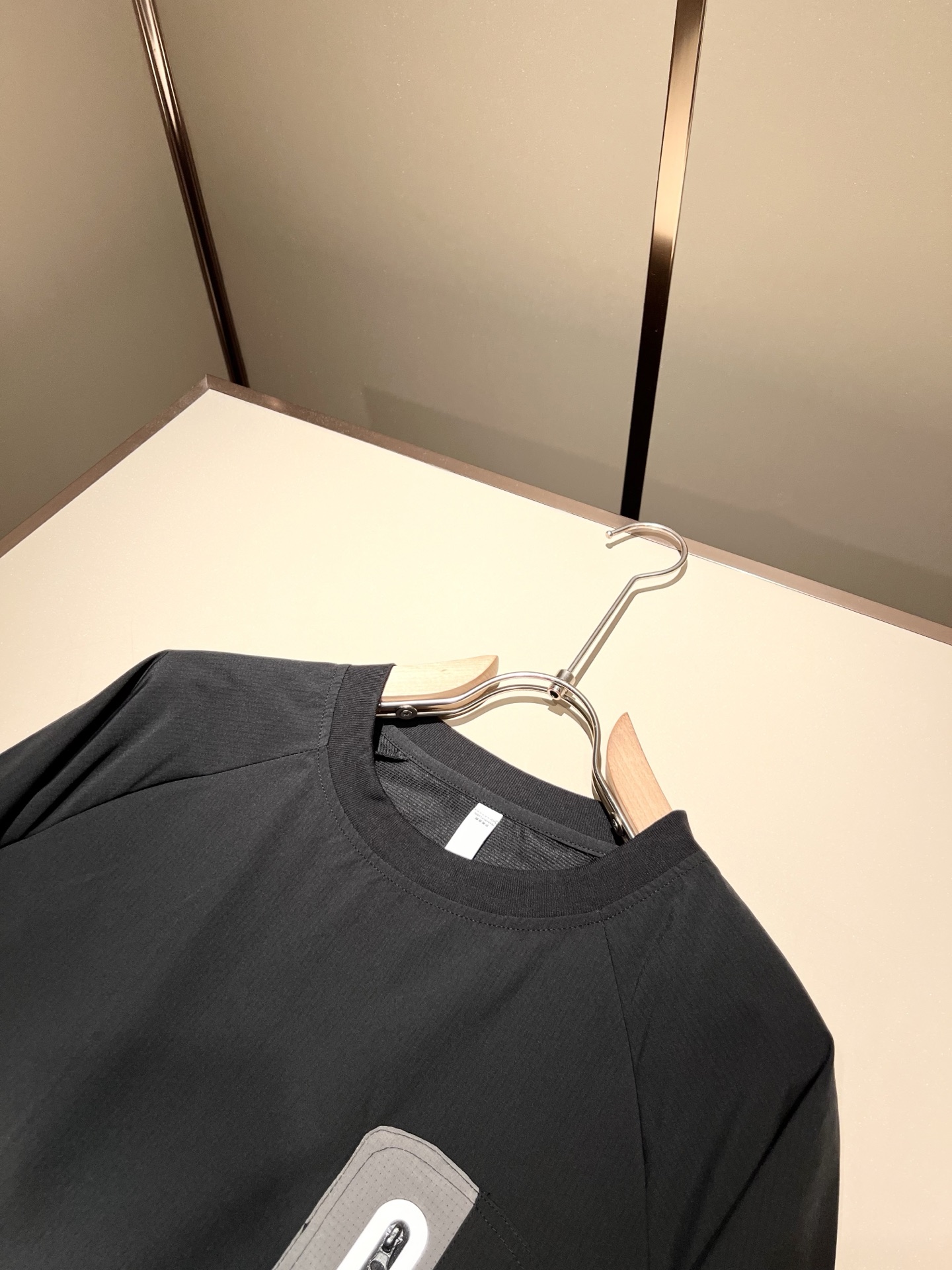 ARCTER*X始*祖鸟 2025秋冬新款男女同款👫休闲卫衣，户外品牌可能大家第一想到的就是加拿大鹅、始