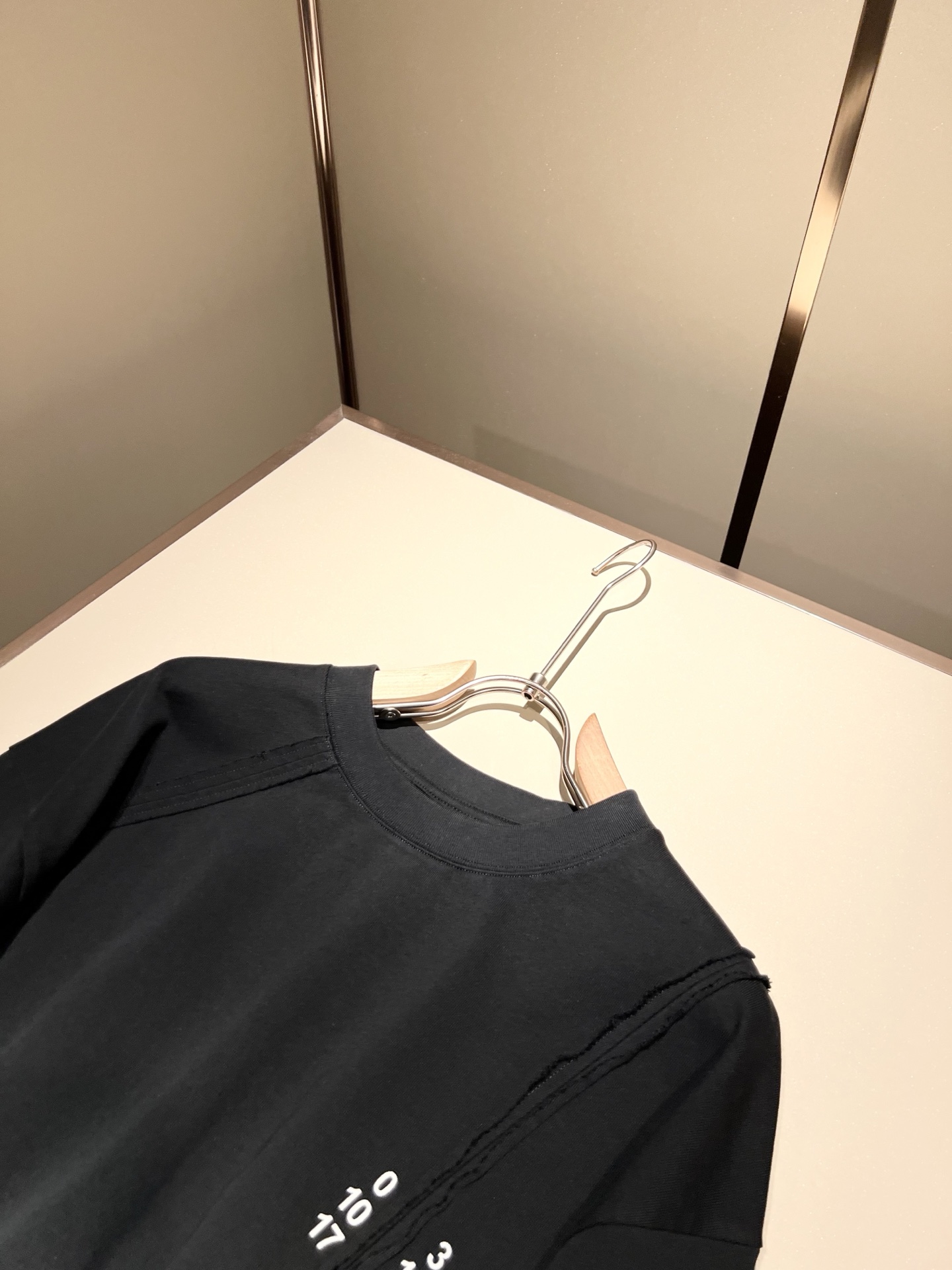 马吉拉 maison margiel 2025秋冬新款男女同款👫休闲卫衣，专柜同步发售！定制专属面料，胸