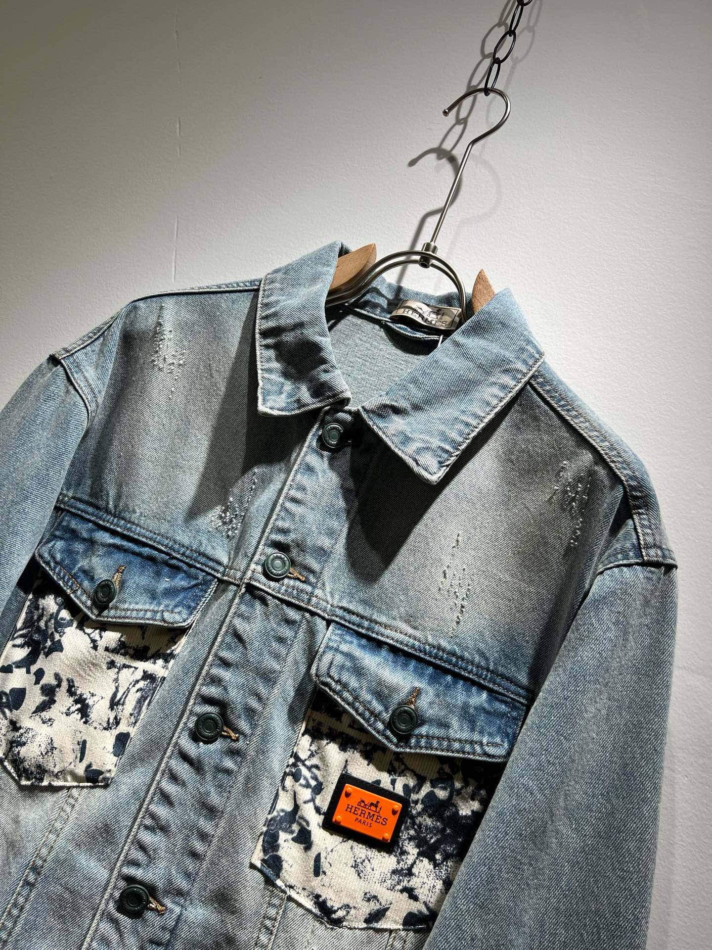 Her*mes爱*仕2025秋冬新款牛仔夹克外套，全新升级百搭基础款，低调奢华，品格之选！甄选优质牛仔面