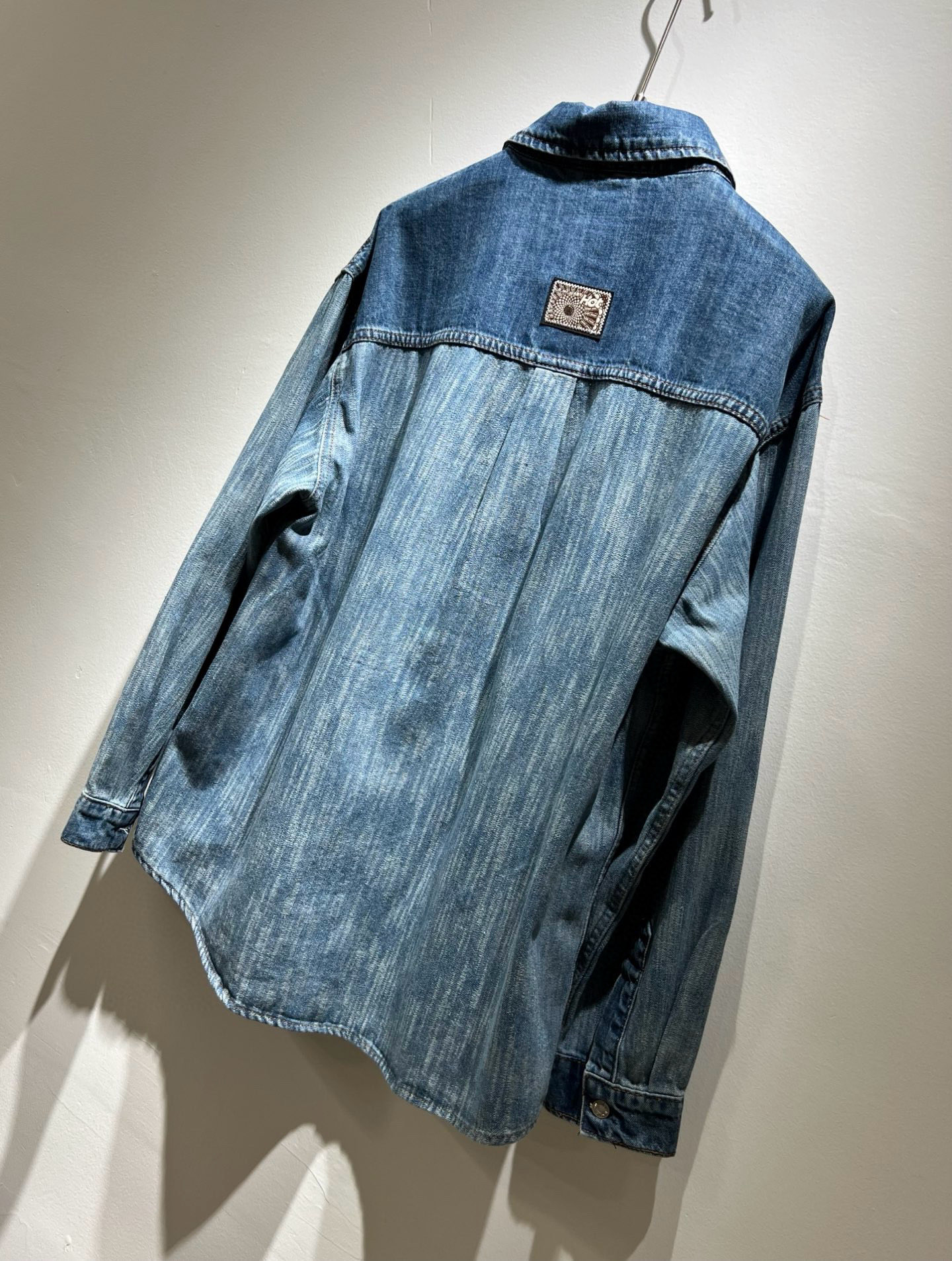 Louis Vuit*on 路易*登 2025早春新款轻奢男女同款👫牛仔衬衣款，路易家族的新高端，细节品