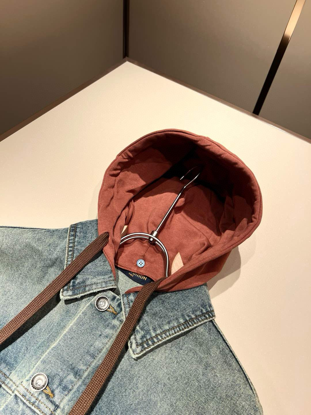 Louis Vuit*on 路易*登 2025秋冬新款轻奢男女同款👫牛仔夹克外套，路易家族的新高端，细节