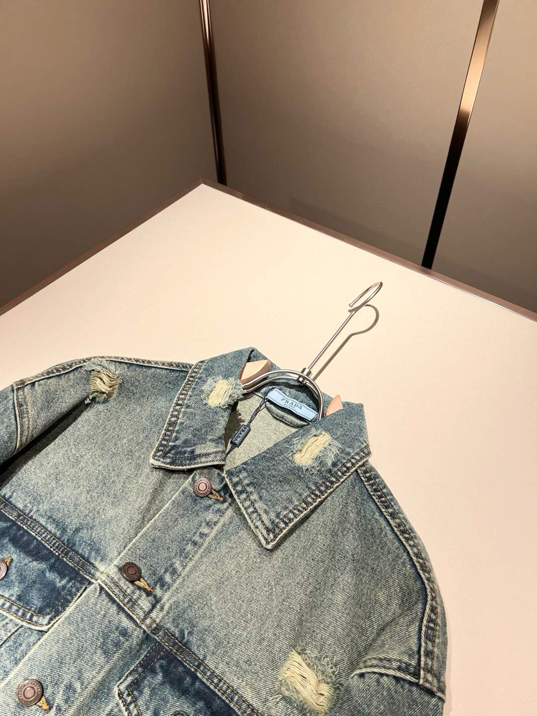 PRA*DA 普拉达 2025秋冬新款男女同款👫牛仔夹克外套，新品发售！牛仔兰高级百搭实用主义不哗众取宠