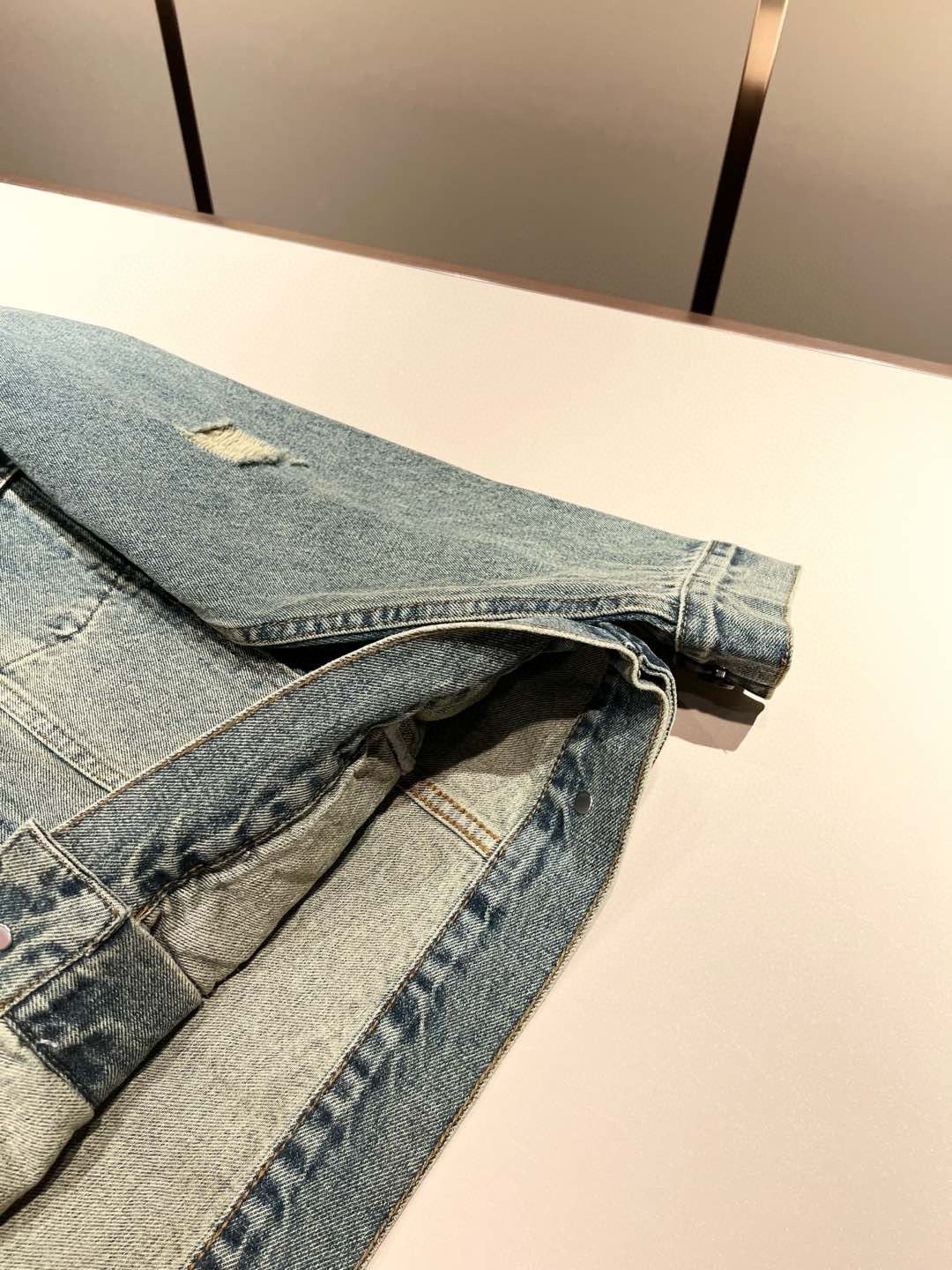 PRA*DA 普拉达 2025秋冬新款男女同款👫牛仔夹克外套，新品发售！牛仔兰高级百搭实用主义不哗众取宠