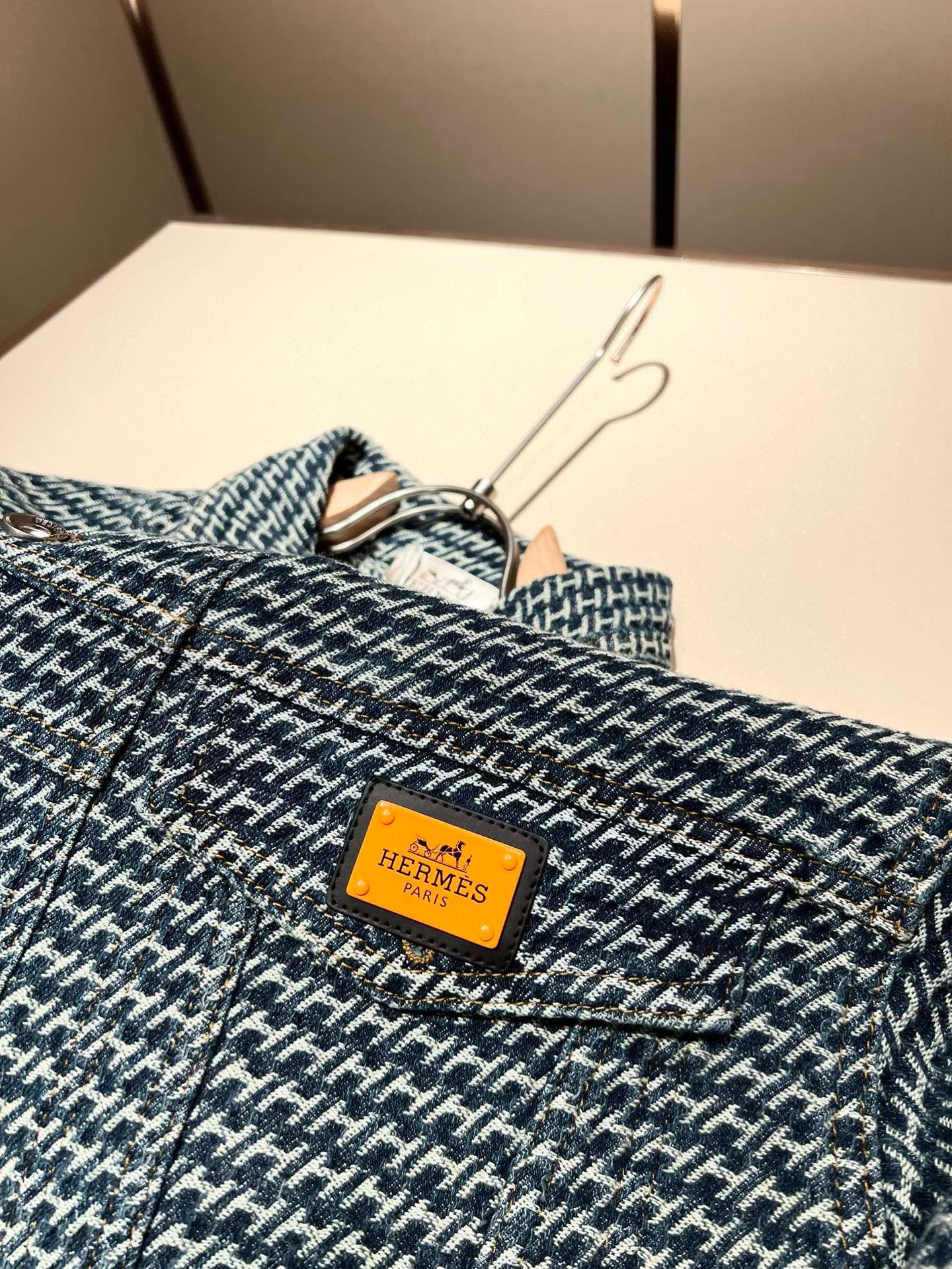 Her*mes爱*仕2025秋冬新款牛仔夹克外套，全新升级百搭基础款，低调奢华，品格之选！甄选优质牛仔面