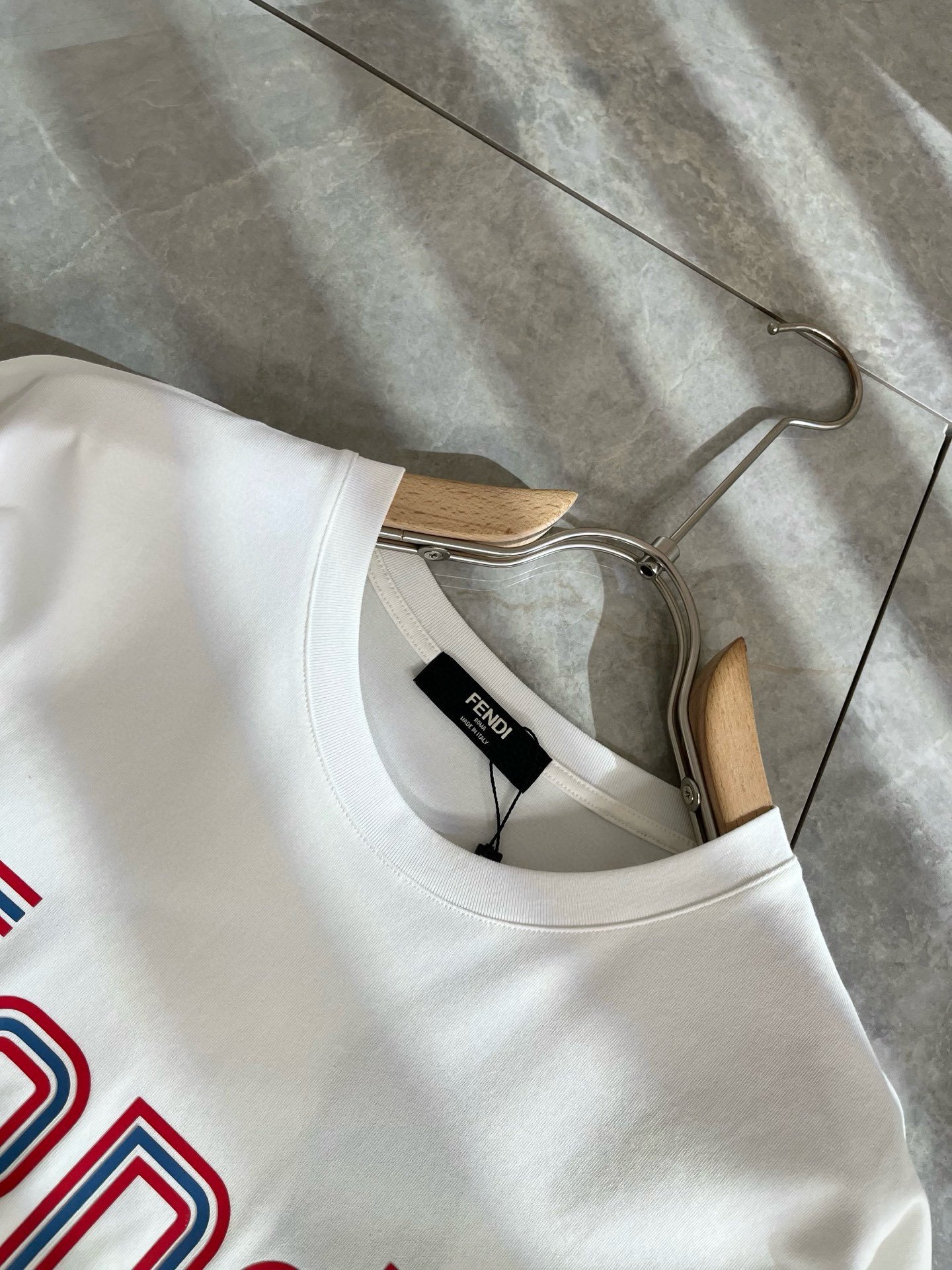 FEN*I 芬*迪2025春夏新款FD家族FF男女同款👫短袖T恤，男女同款👫百搭极简短袖。意大利原厂订单