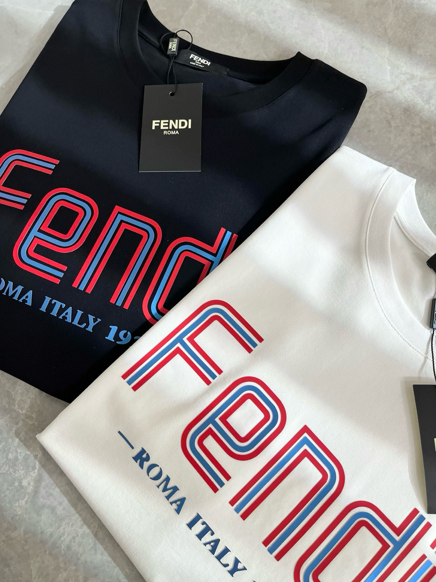 FEN*I 芬*迪2025春夏新款FD家族FF男女同款👫短袖T恤，男女同款👫百搭极简短袖。意大利原厂订单