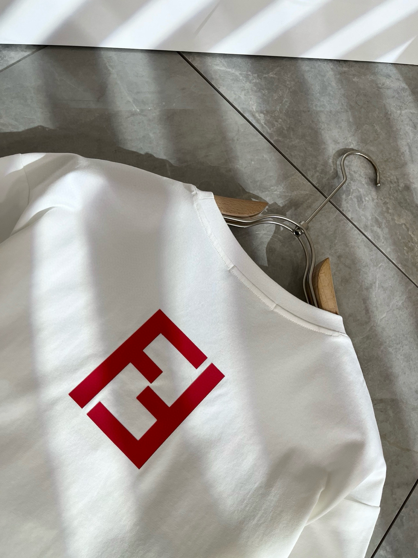 FEN*I 芬*迪2025春夏新款FD家族FF男女同款👫短袖T恤，男女同款👫百搭极简短袖。意大利原厂订单