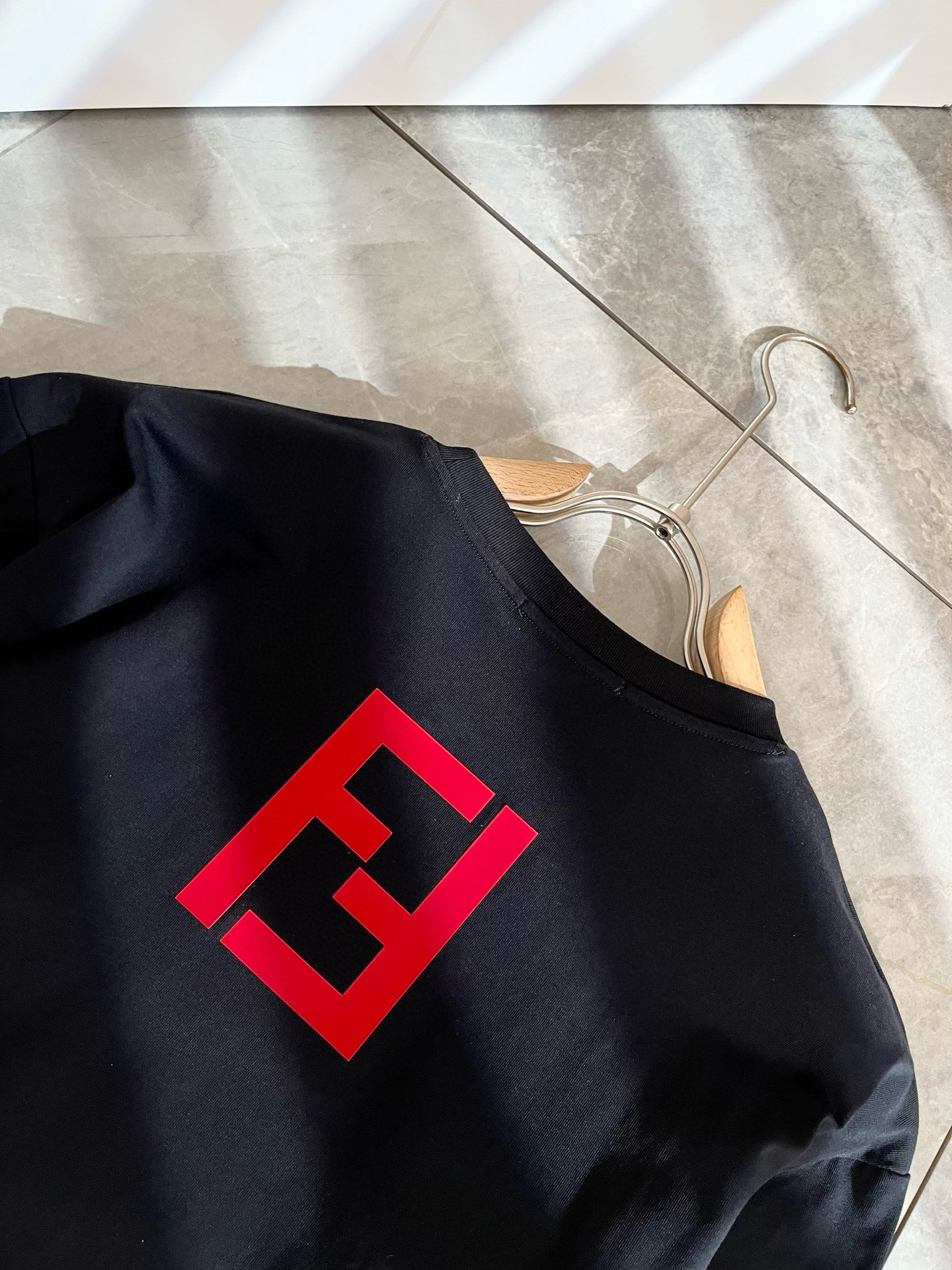 FEN*I 芬*迪2025春夏新款FD家族FF男女同款👫短袖T恤，男女同款👫百搭极简短袖。意大利原厂订单