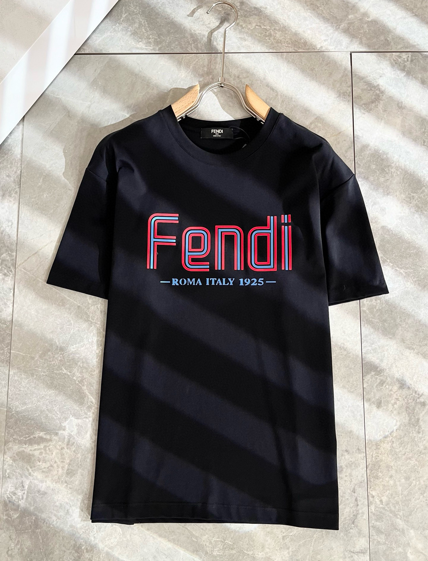 FEN*I 芬*迪2025春夏新款FD家族FF男女同款👫短袖T恤，男女同款👫百搭极简短袖。意大利原厂订单