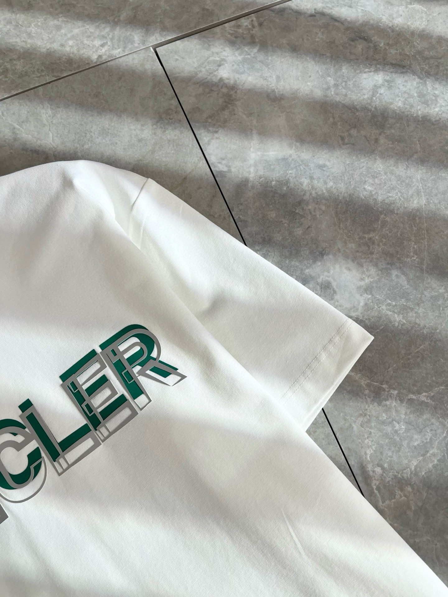 Moncler蒙家 2025春夏最新男女同款👫贸易订单短袖T恤，全品相！！网红款！采用logo图案压胶设