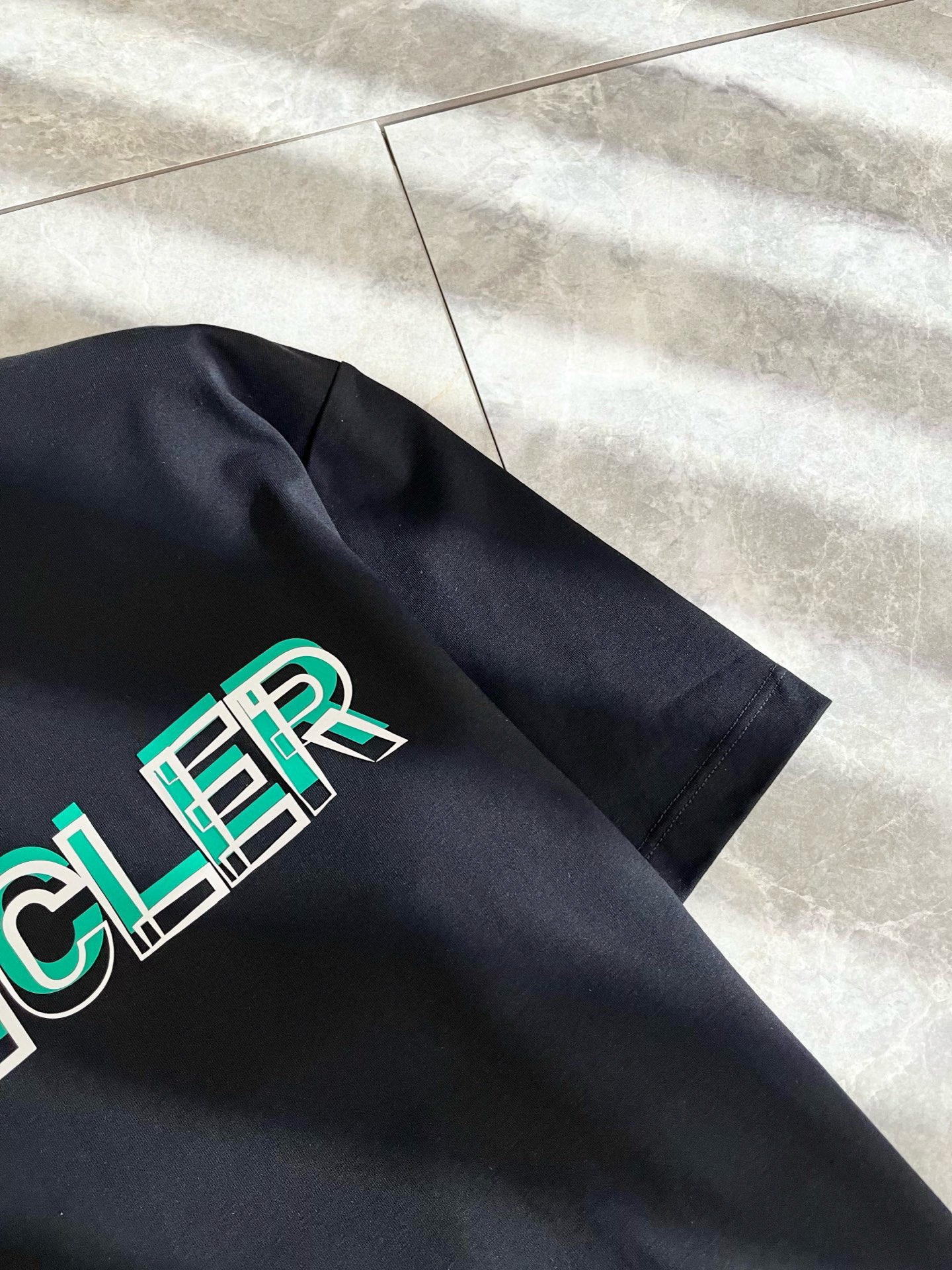 Moncler蒙家 2025春夏最新男女同款👫贸易订单短袖T恤，全品相！！网红款！采用logo图案压胶设