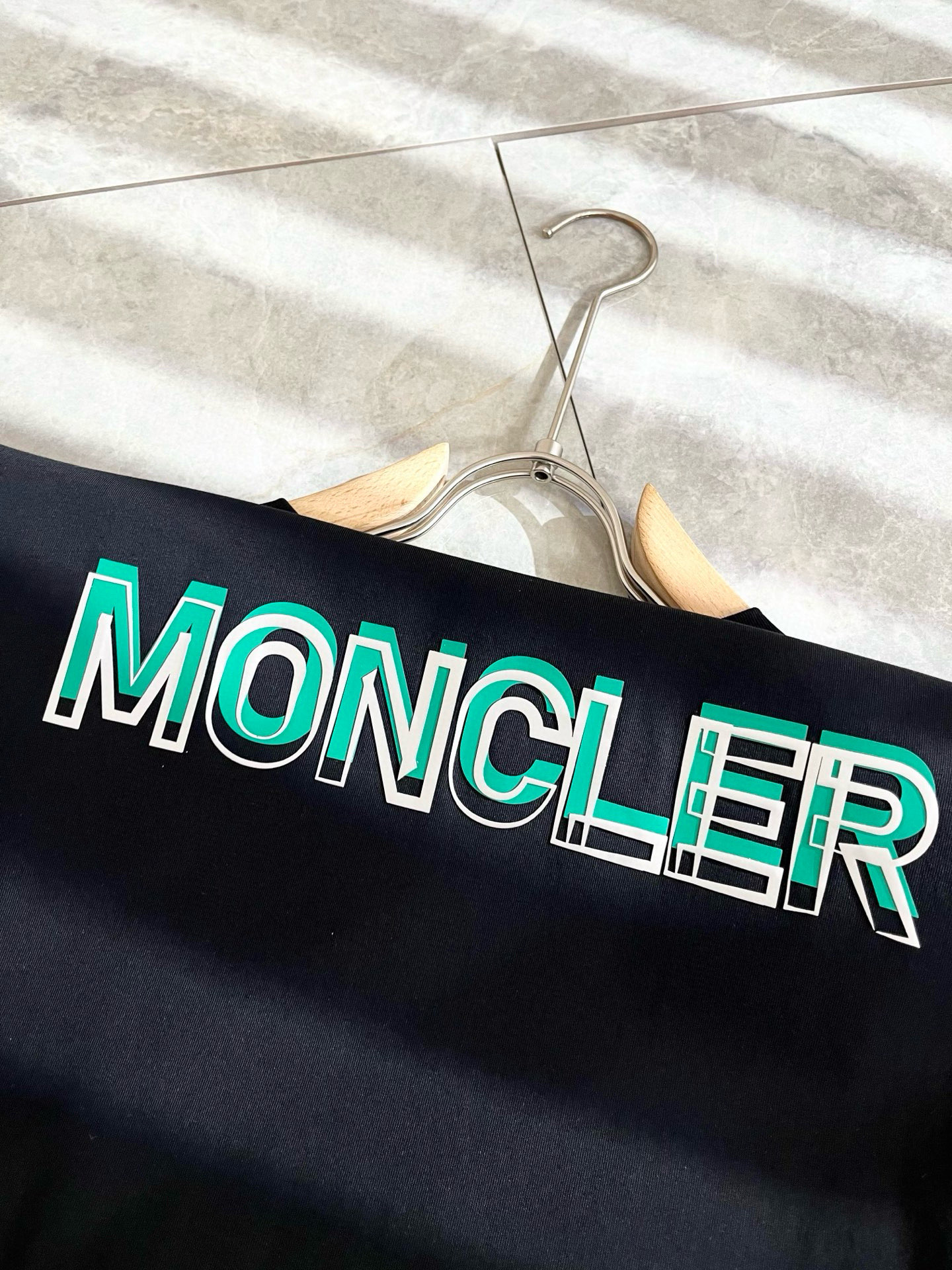 Moncler蒙家 2025春夏最新男女同款👫贸易订单短袖T恤，全品相！！网红款！采用logo图案压胶设
