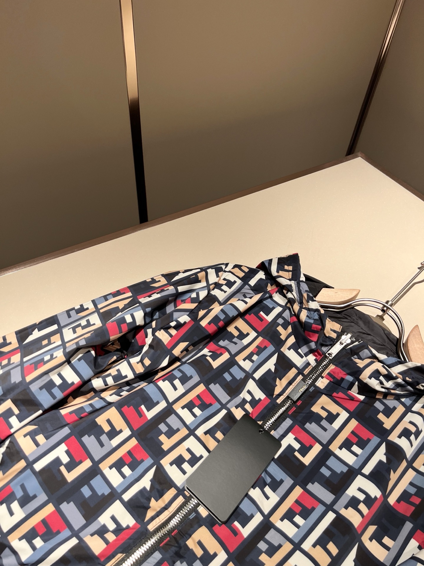 FEN*I 芬*迪 ⚠️双面夹克！2025春夏新款男士夹克外套，意大利原厂订单，FD家族人气单品，代表性