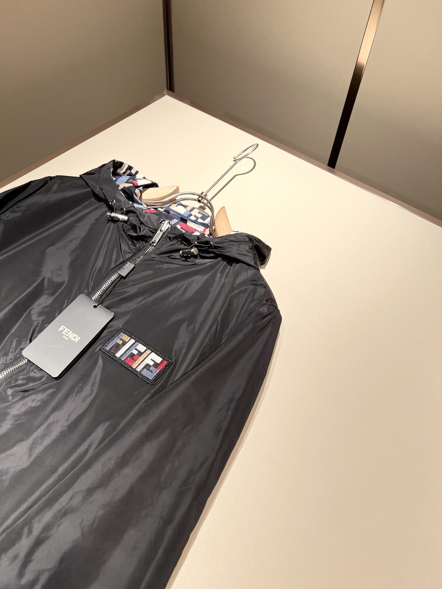 FEN*I 芬*迪 ⚠️双面夹克！2025春夏新款男士夹克外套，意大利原厂订单，FD家族人气单品，代表性