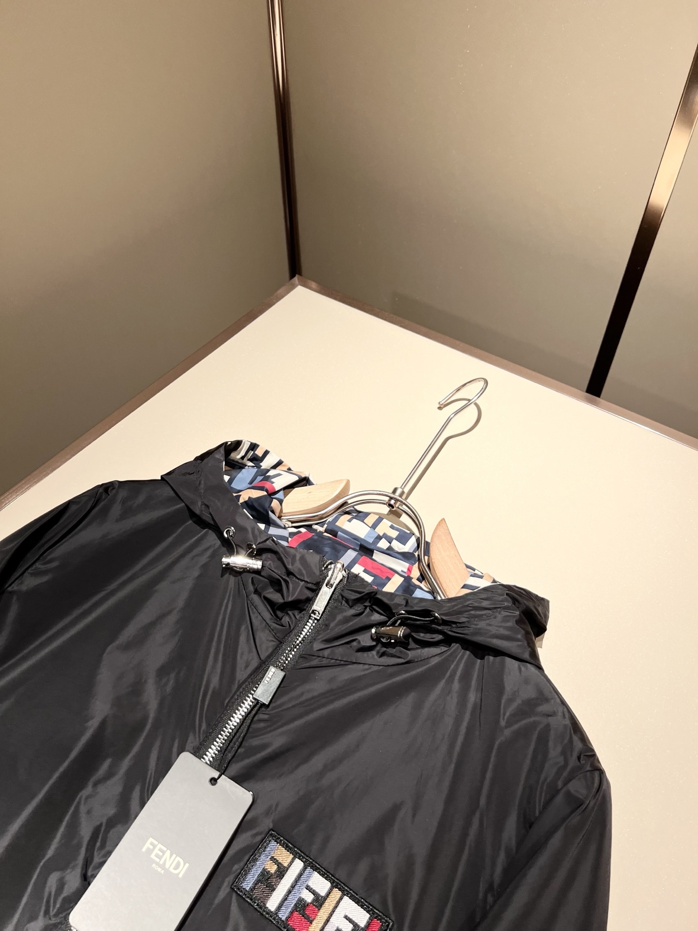 FEN*I 芬*迪 ⚠️双面夹克！2025春夏新款男士夹克外套，意大利原厂订单，FD家族人气单品，代表性