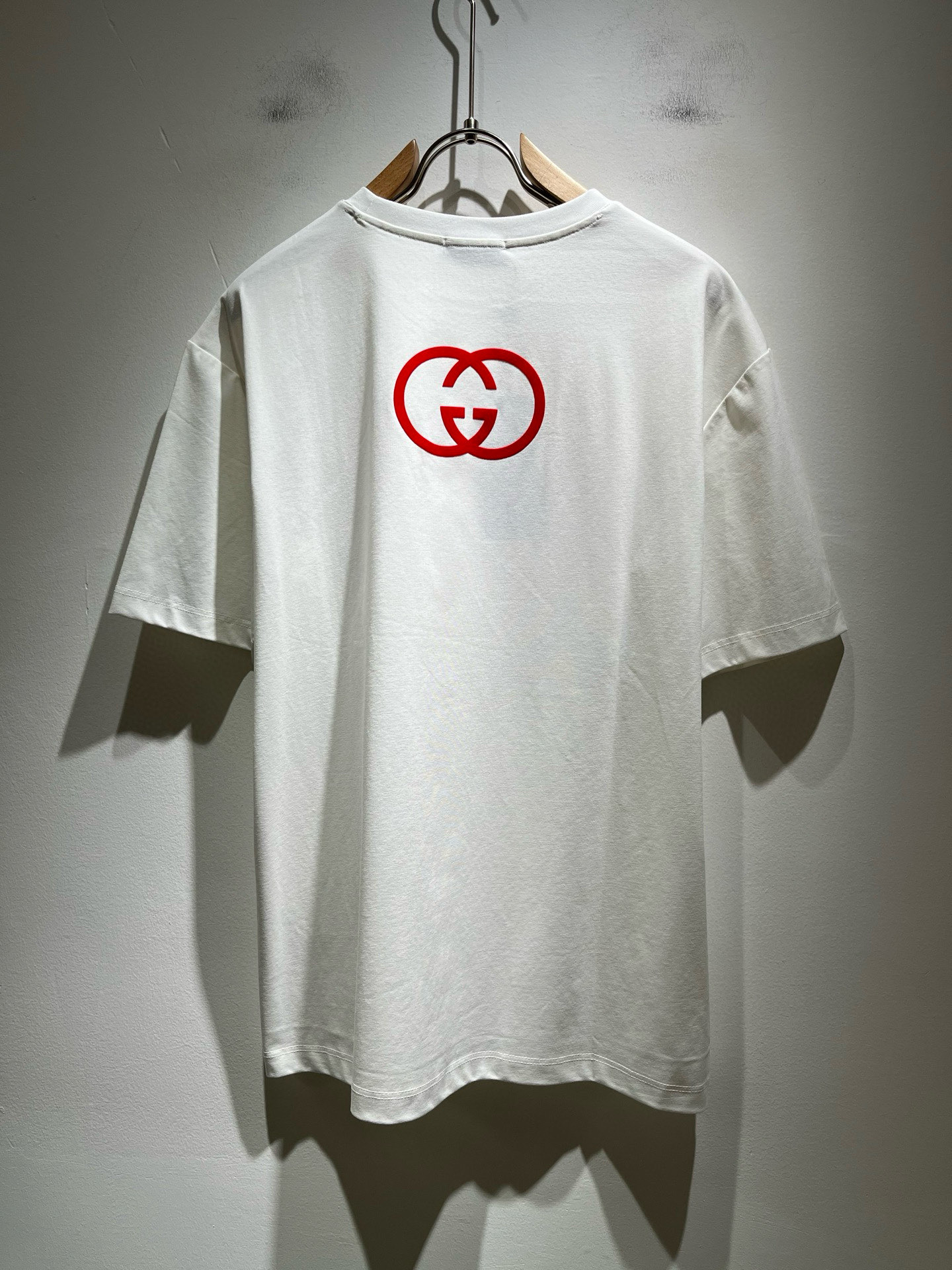 Gucc*古家 2025春夏新款男女同情侣款👫休闲宽松棉质圆领短袖T恤衫！贸易公司渠道稀出，同步官网发售