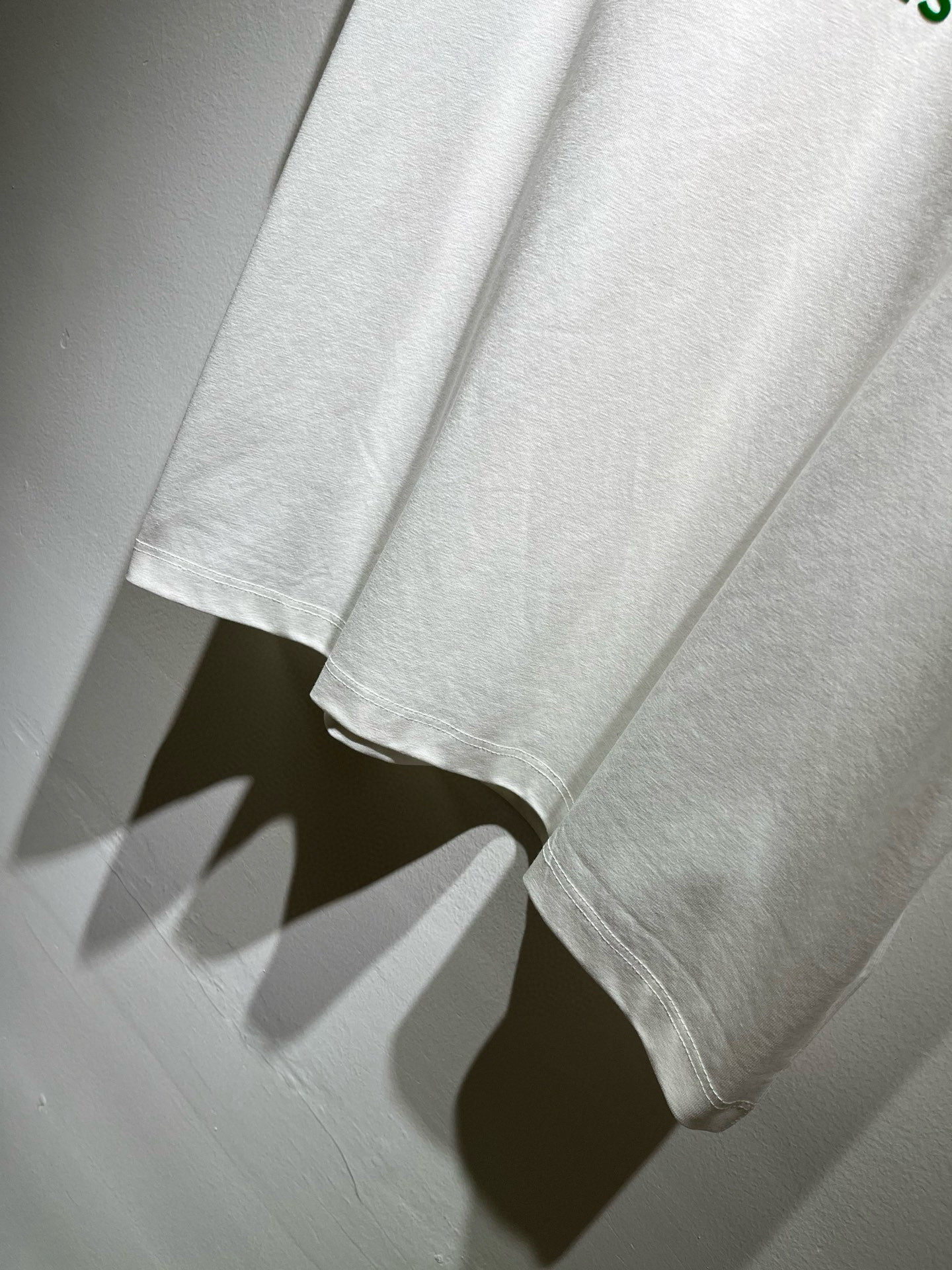 Gucc*古家 2025春夏新款男女同情侣款👫休闲宽松棉质圆领短袖T恤衫！贸易公司渠道稀出，同步官网发售