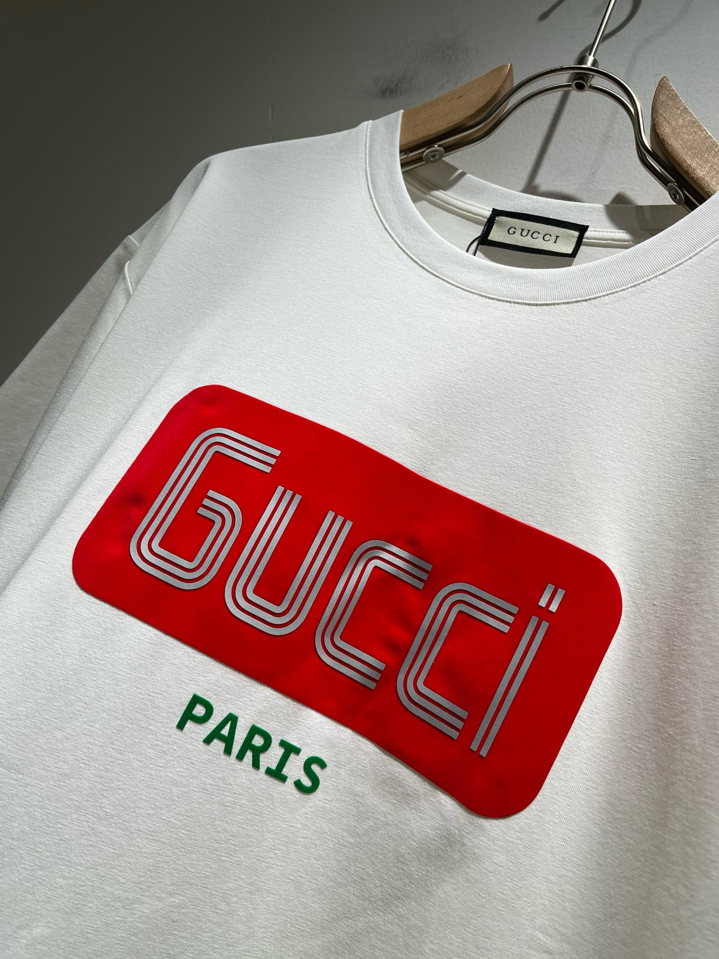 Gucc*古家 2025春夏新款男女同情侣款👫休闲宽松棉质圆领短袖T恤衫！贸易公司渠道稀出，同步官网发售