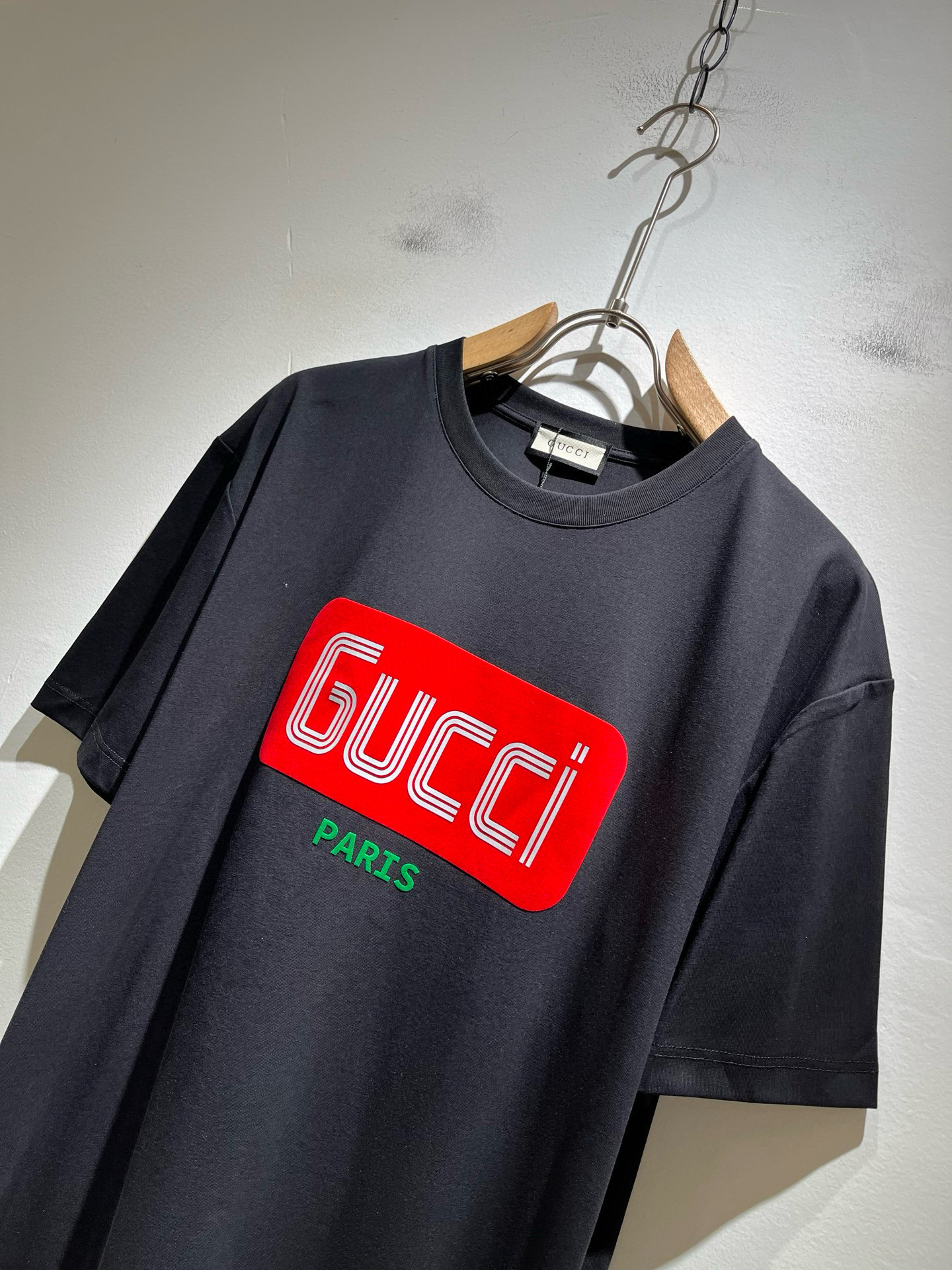 Gucc*古家 2025春夏新款男女同情侣款👫休闲宽松棉质圆领短袖T恤衫！贸易公司渠道稀出，同步官网发售