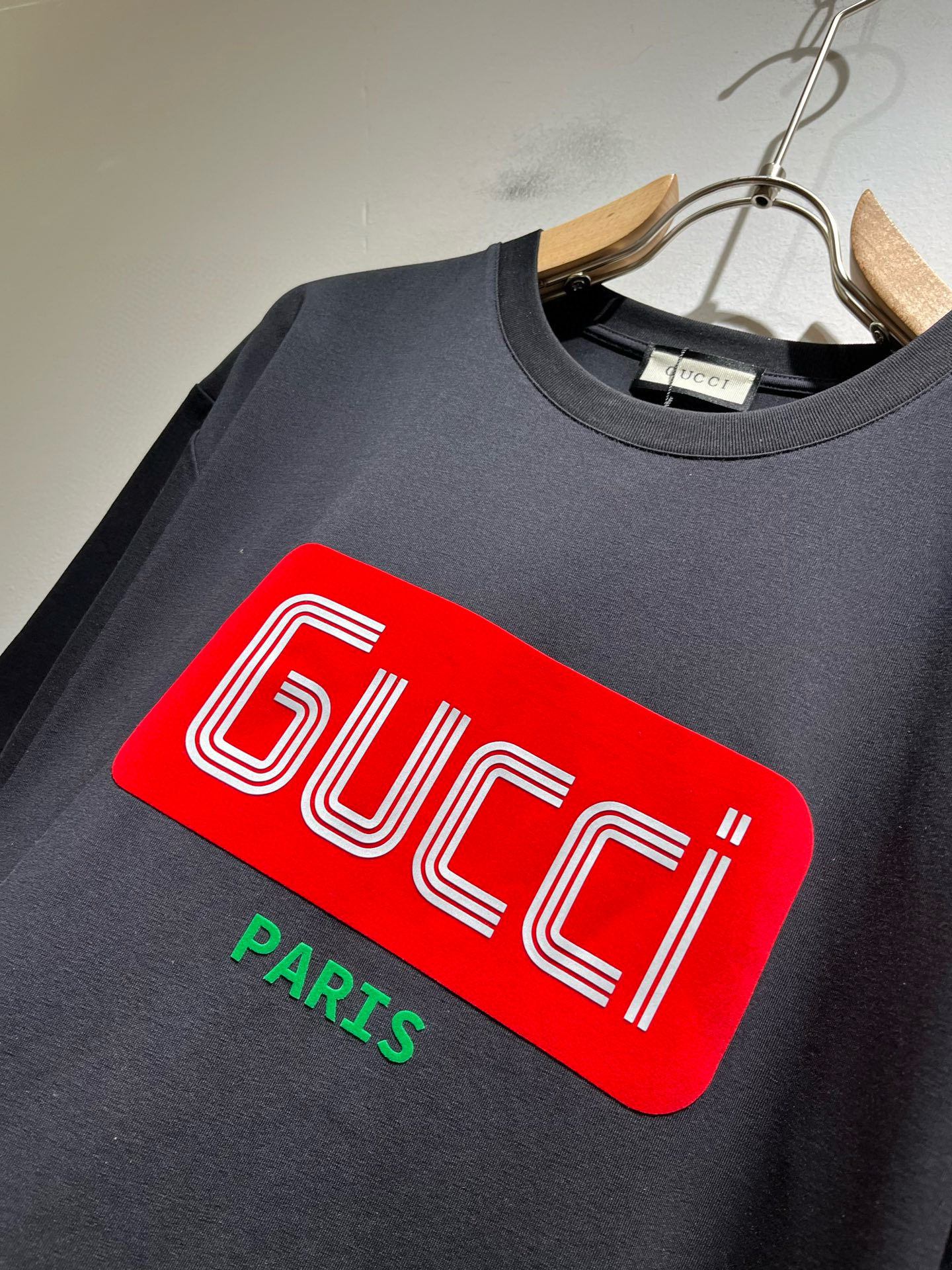 Gucc*古家 2025春夏新款男女同情侣款👫休闲宽松棉质圆领短袖T恤衫！贸易公司渠道稀出，同步官网发售