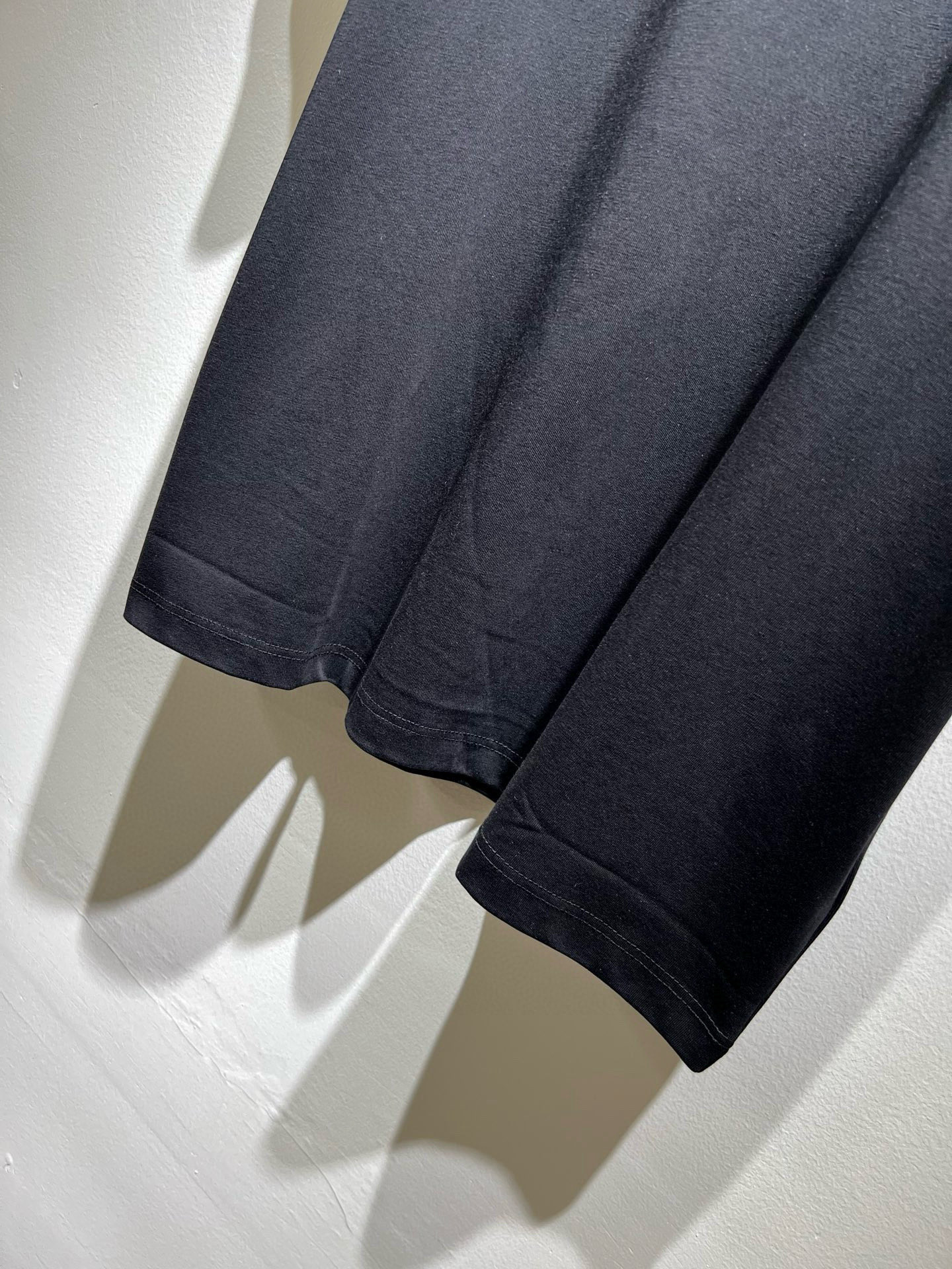 FEN*I 芬*迪2025春夏新款FD家族FF男女同款👫短袖T恤，男女同款👫百搭极简短袖。意大利原厂订单