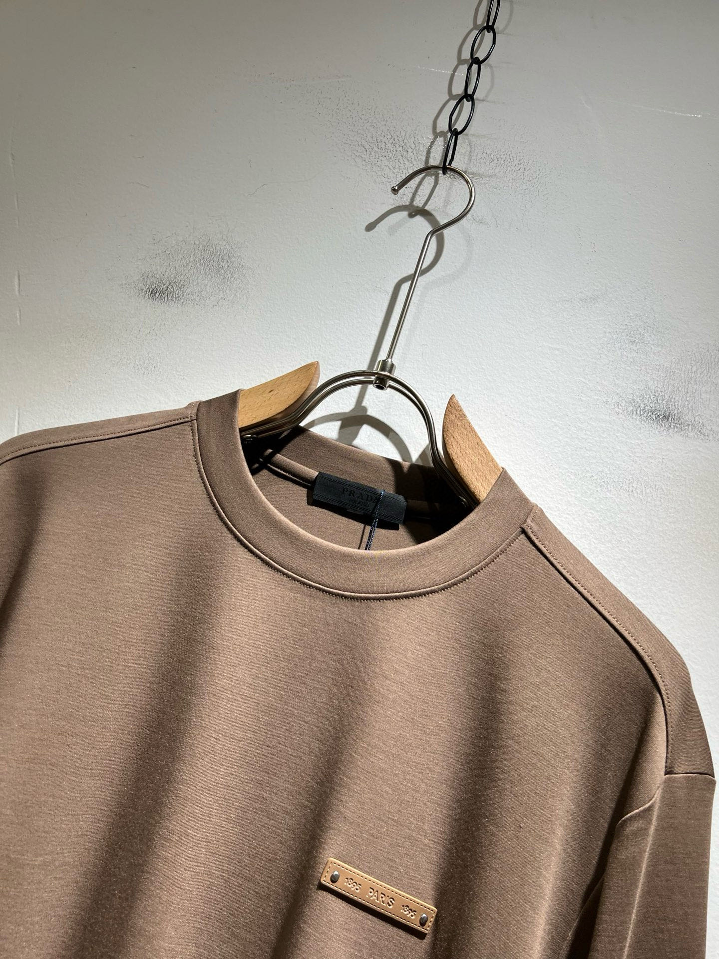 PRAD*A普*达2025秋冬新款男士长袖打底衫，最新款全网独家首上！！~既经典有时尚百搭，谁不爱啊，将