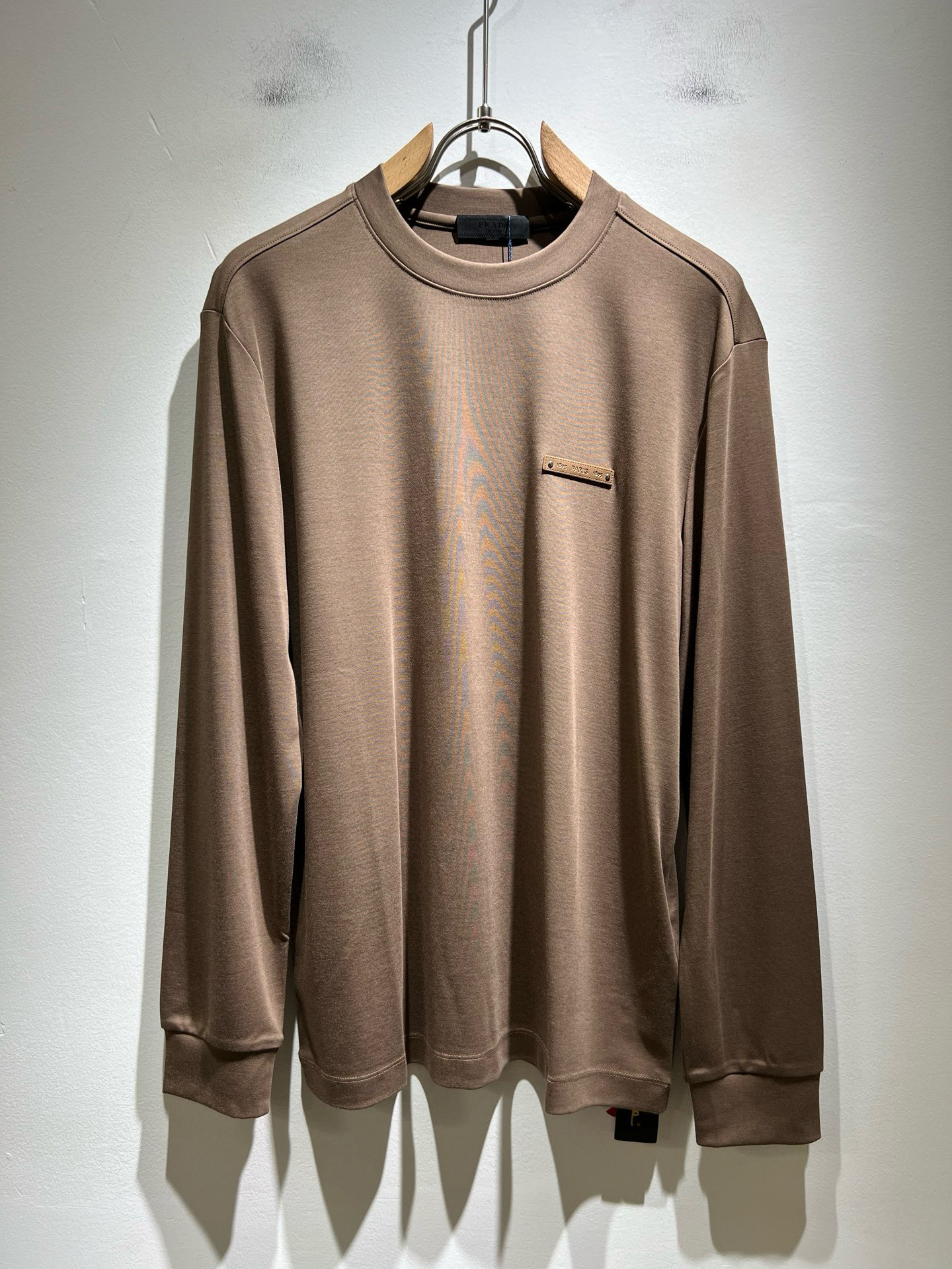 PRAD*A普*达2025秋冬新款男士长袖打底衫，最新款全网独家首上！！~既经典有时尚百搭，谁不爱啊，将