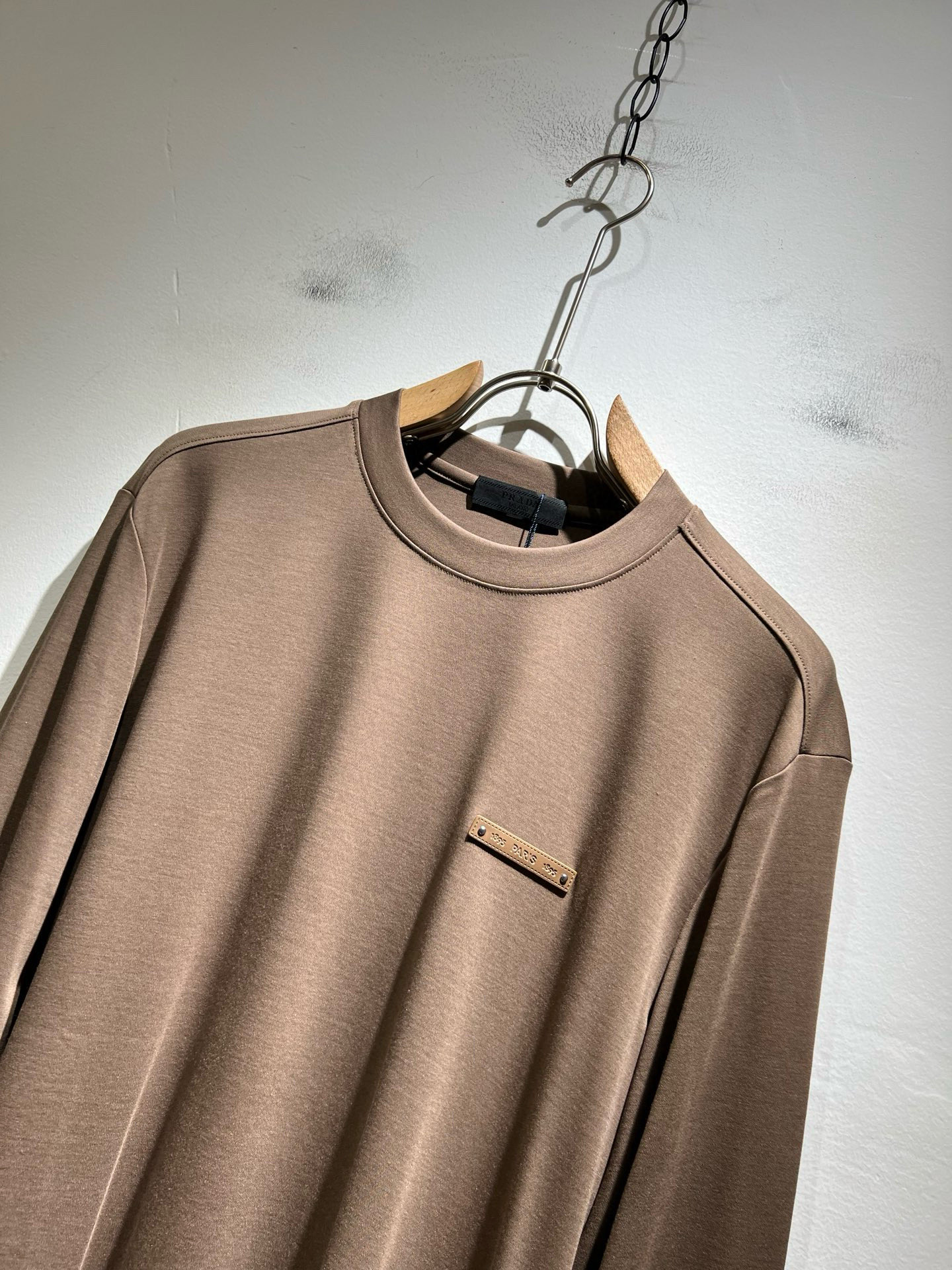 PRAD*A普*达2025秋冬新款男士长袖打底衫，最新款全网独家首上！！~既经典有时尚百搭，谁不爱啊，将