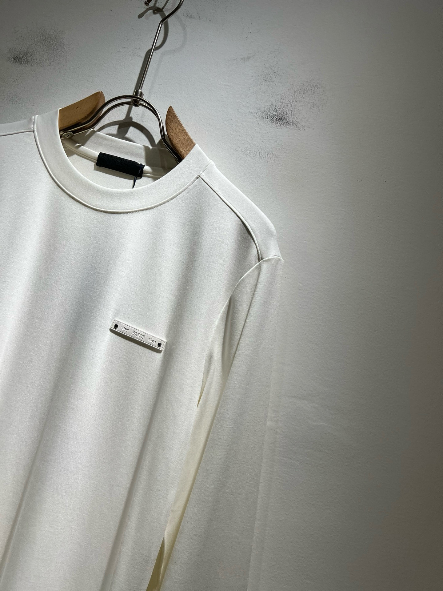 PRAD*A普*达2025秋冬新款男士长袖打底衫，最新款全网独家首上！！~既经典有时尚百搭，谁不爱啊，将