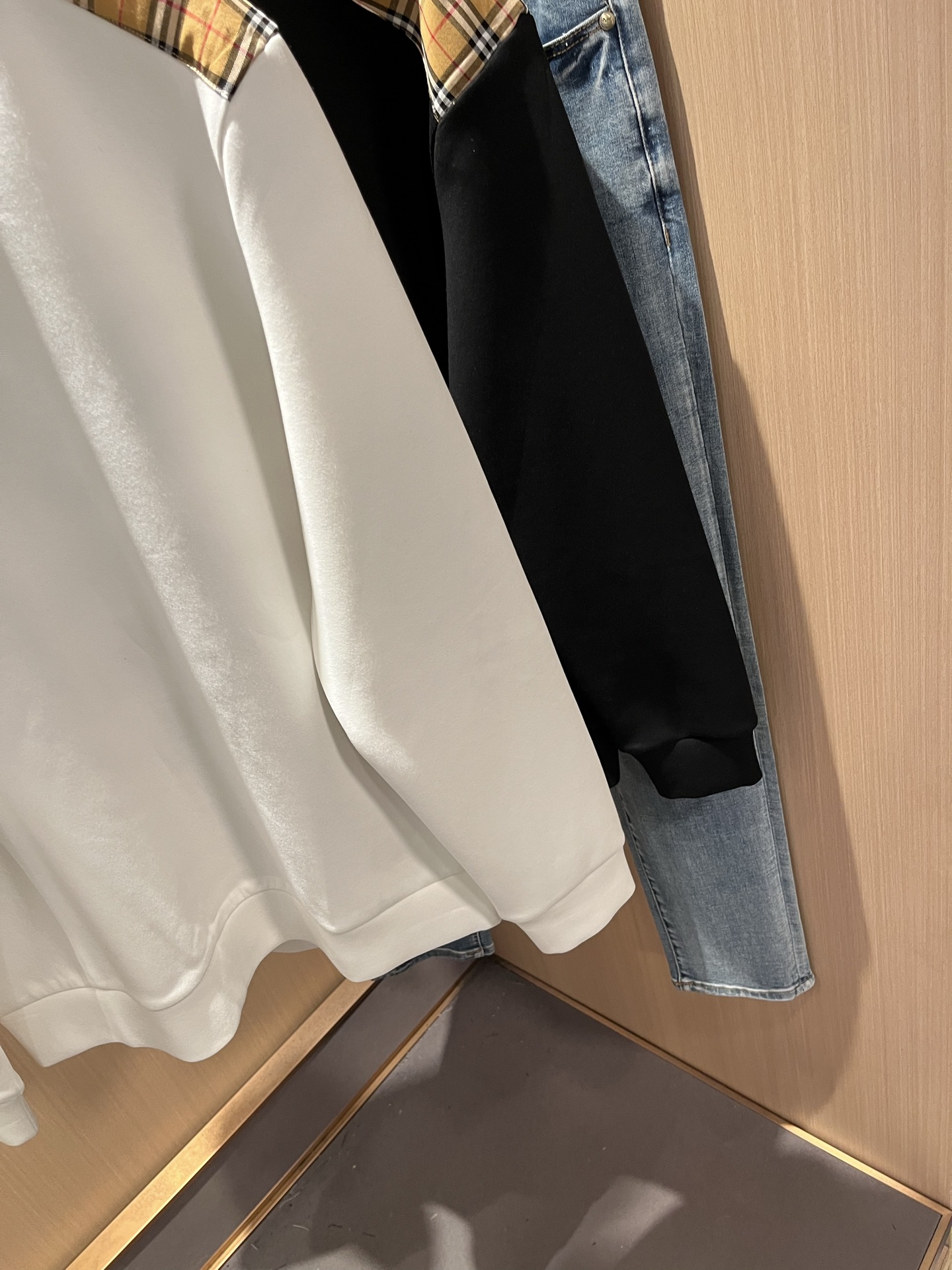 BURBER*Y巴*莉 2025秋冬新款男女同款👫基础休闲百搭棉质圆领卫衣，男女同款卫衣！贸易公司渠道稀