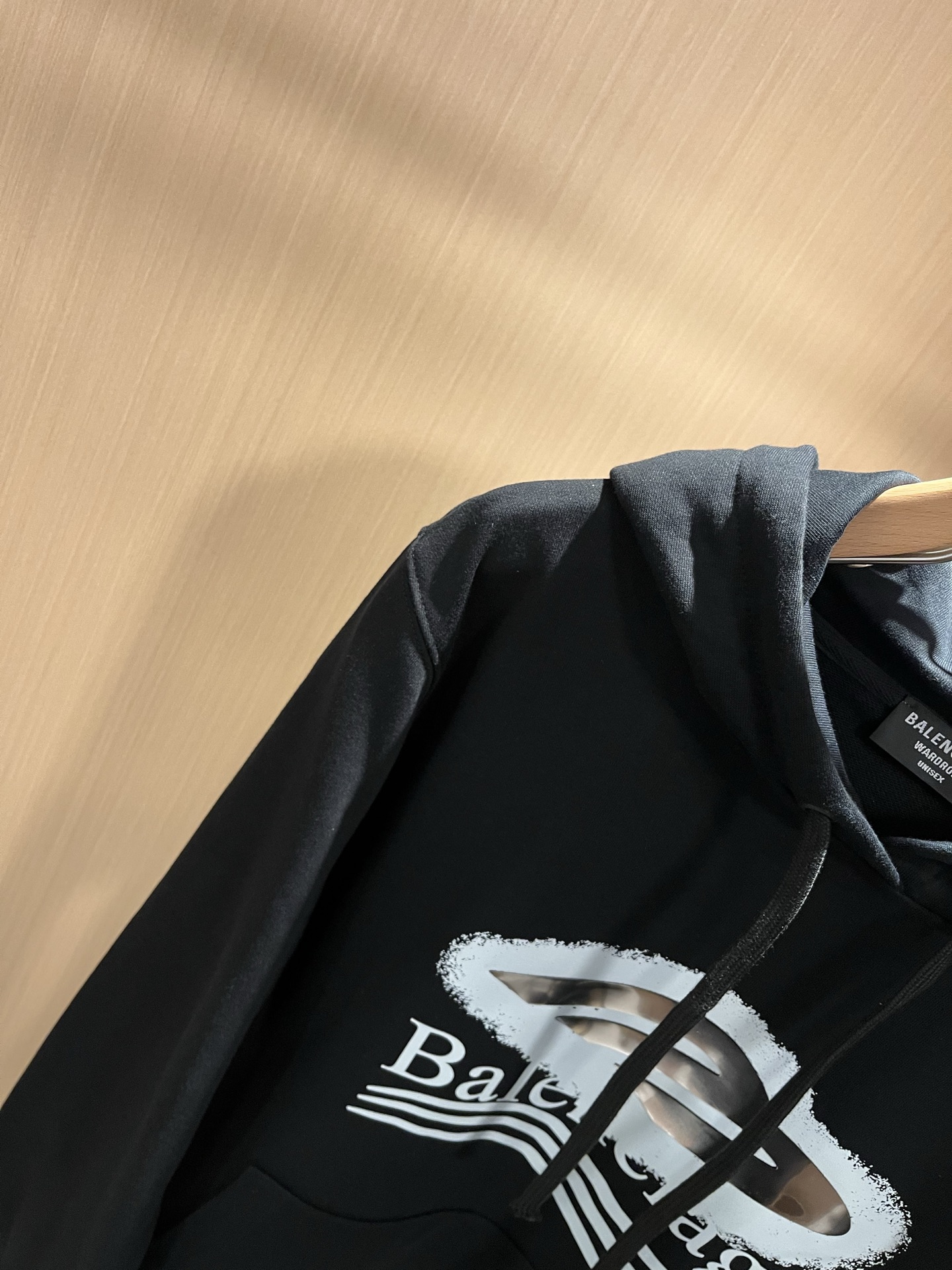 BALENCIA*巴黎*家 2025秋冬最新款连帽百搭卫衣，男女同款👫❤️经典标志图案字母logo图案压